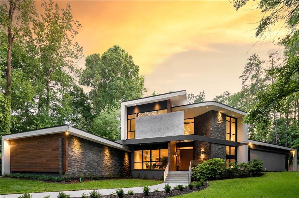 Atlanta Luxury Real Estate Market Trends (2026): Pricing, Inventory &amp; Buyer Behavior