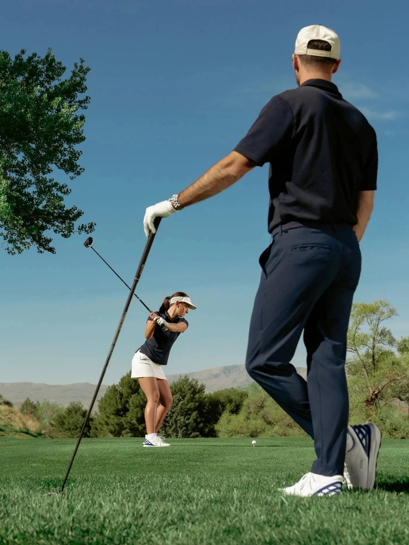 Athens+Golf_White+Surf+The+Web_Group_SS26_Lifestyle_DSC09509_410.jpg