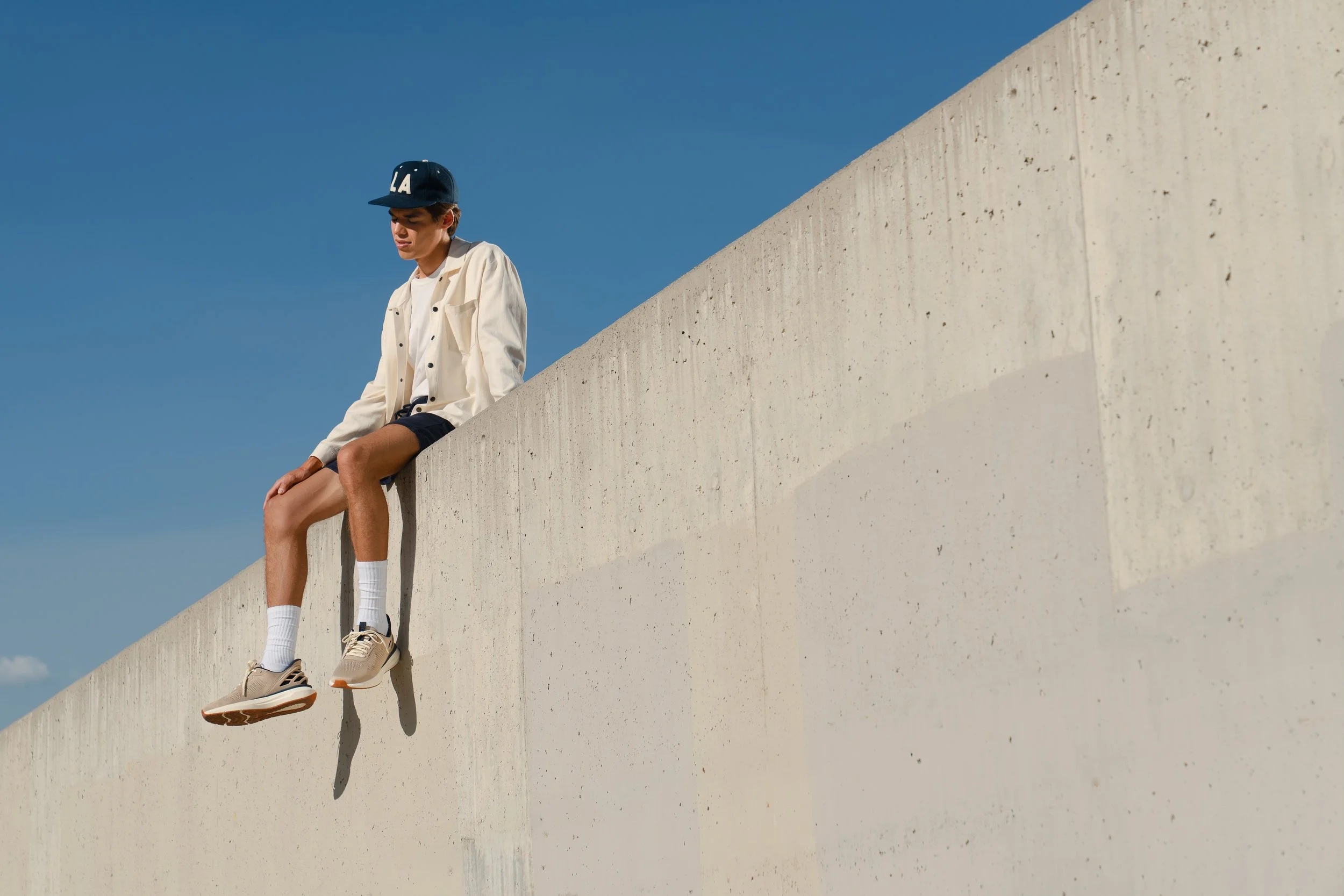 MATH2605_Men_s Athens 2_Doe Skin-Naval Academy_SS2026_Lifestyle_Full Body_DSC09866_103.jpg