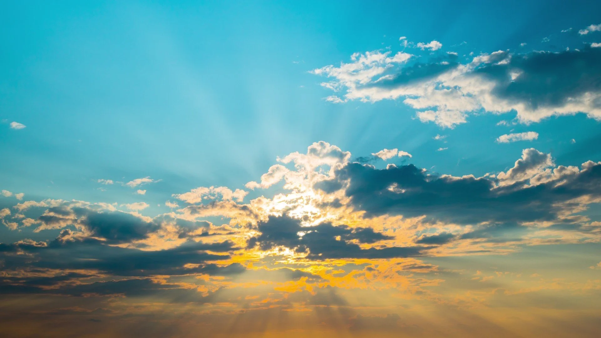095683346-sun-and-clouds-sunset-time-lap_H264HD1080 - frame at 0m8s.jpg