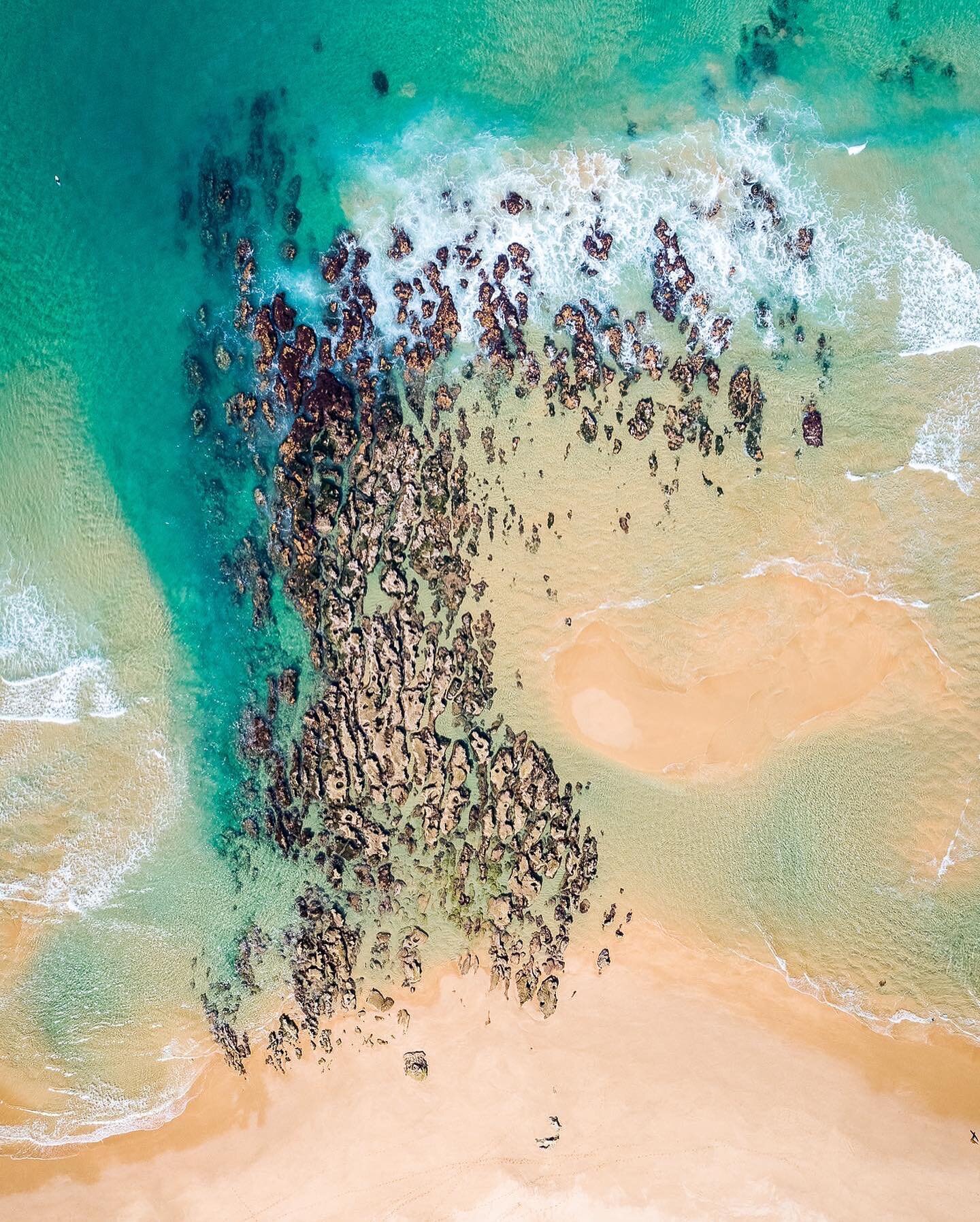 H OR S E 
H E A D //
.
.
.
.

#seascape #oceanscape #findyourwaymorningtonpeninsula #visitmorningtonpeninsula #shotondji #igersmelbourne #melbourneisme #melbourneiloveyou #melbournephotographer #coastalshots #skysupply #dronesdaily #dronegear #dronel