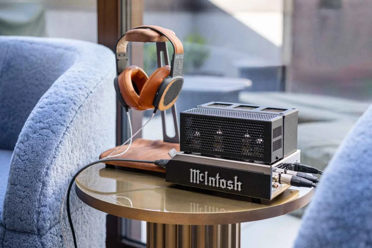 audio-living-room-installed-hero-hte-1617.jpg