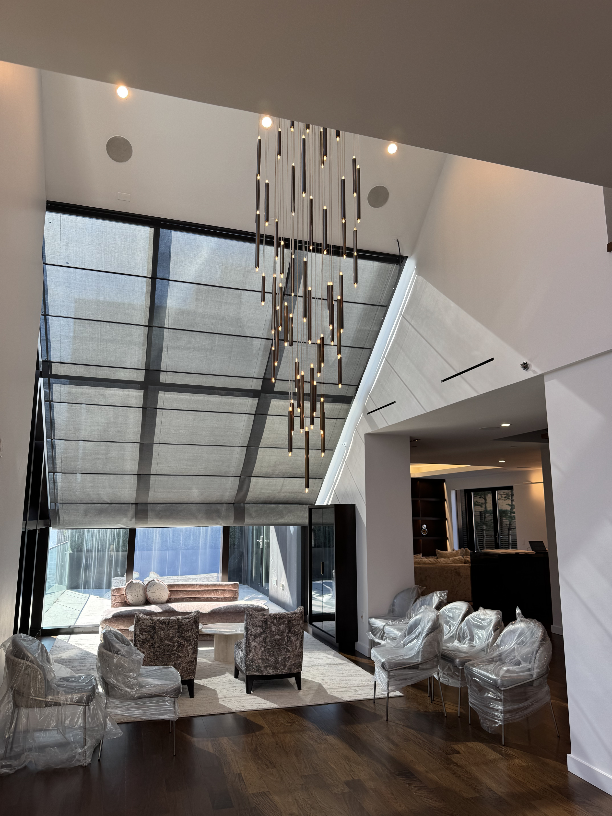 ceiling-speakers-living-room-installed-hero-hte-2379.png