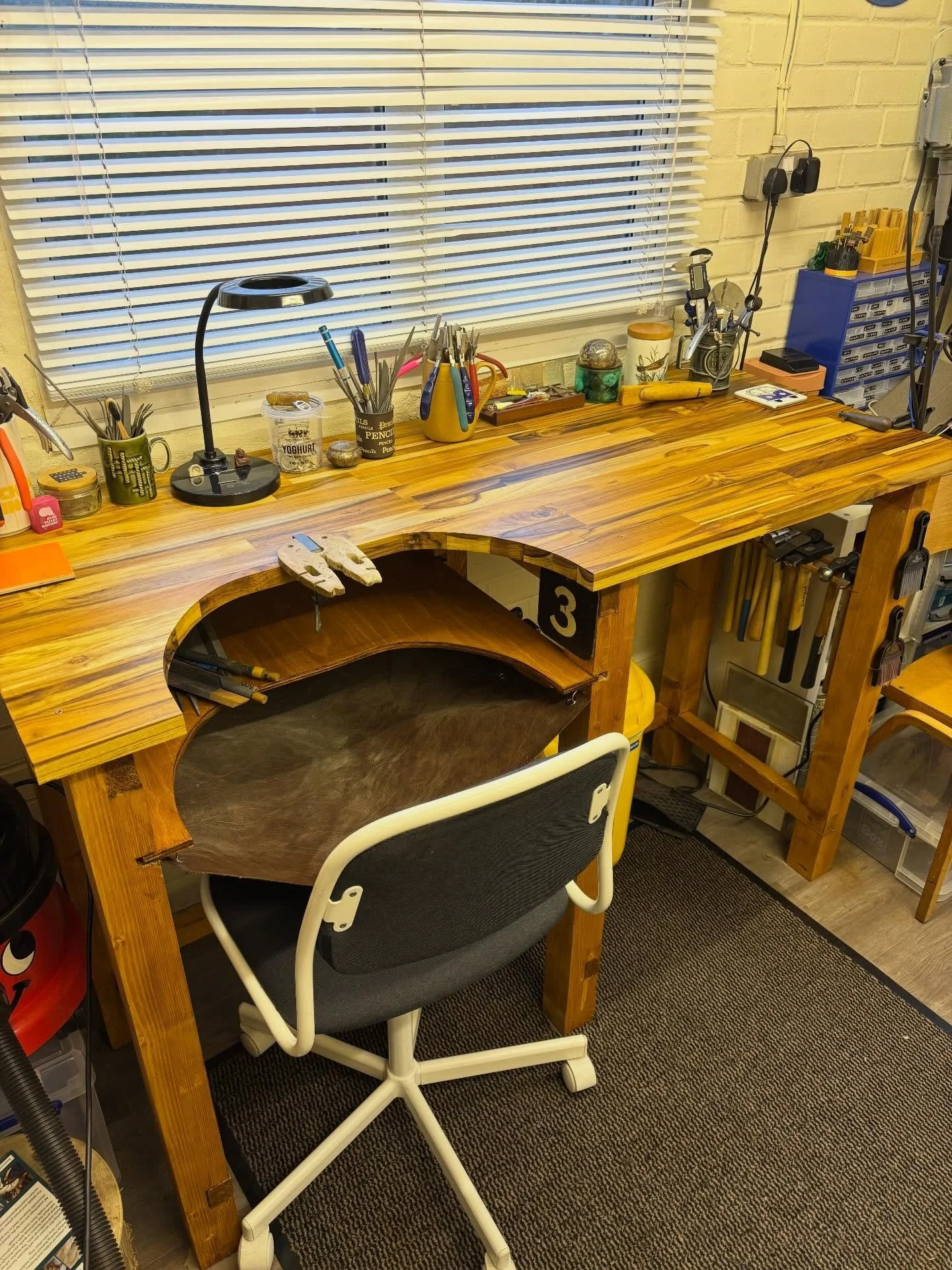 /// MY WORKBENCH, AND HOW ITS EVOLVED OVER THE YEARS /// My recent new upgrade made me think about the benches I&rsquo;ve had over the years.

My first bench was made from a breakfast table. I didn&rsquo;t have much space, a small bench and some shel