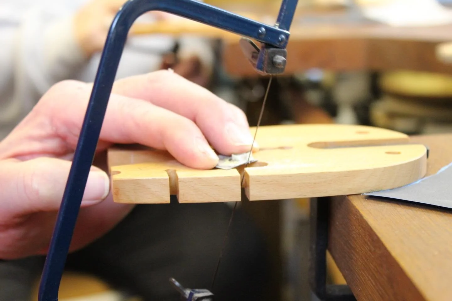 /// WORKSHOPS /// Turn up, switch off from the noise of everyday life and make your own unique jewellery using your hands with a material created from stardust. 

I have decades of experience, training, qualifications, awards and teaching credentials