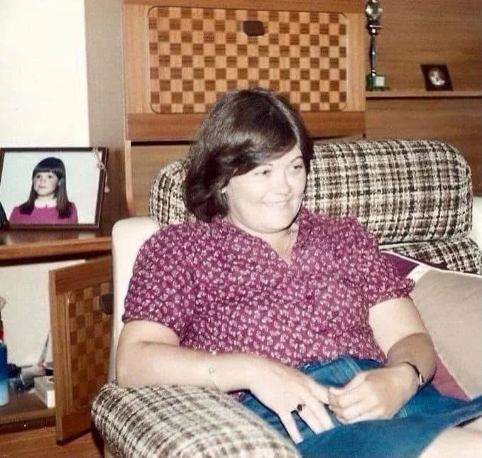 /// MOTHERS DAY /// Can&rsquo;t let the day pass without posting this photo of my mum who isn&rsquo;t on social media and hates me posting photos of her. So in true annoying daughter style, here we are! 

Thanks for everything you do for me, everythi