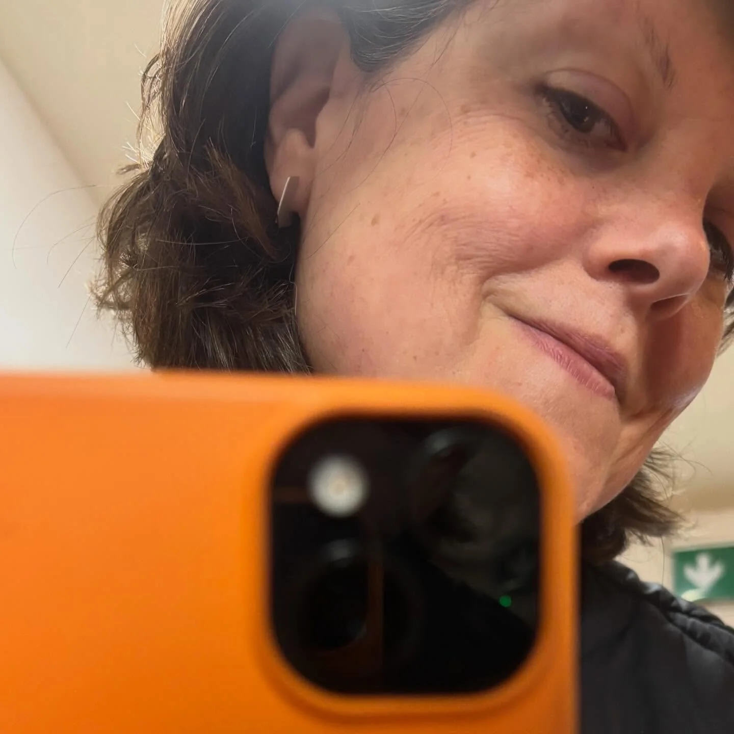 /// ROAD TESTING /// I absolutely love my new addition to the Denys Lasdun Collection, these earrings. 

I love how they hug the earlobe. I love how they look front on. And I love how they look from the side. 

One is recycled silver, one is recycled