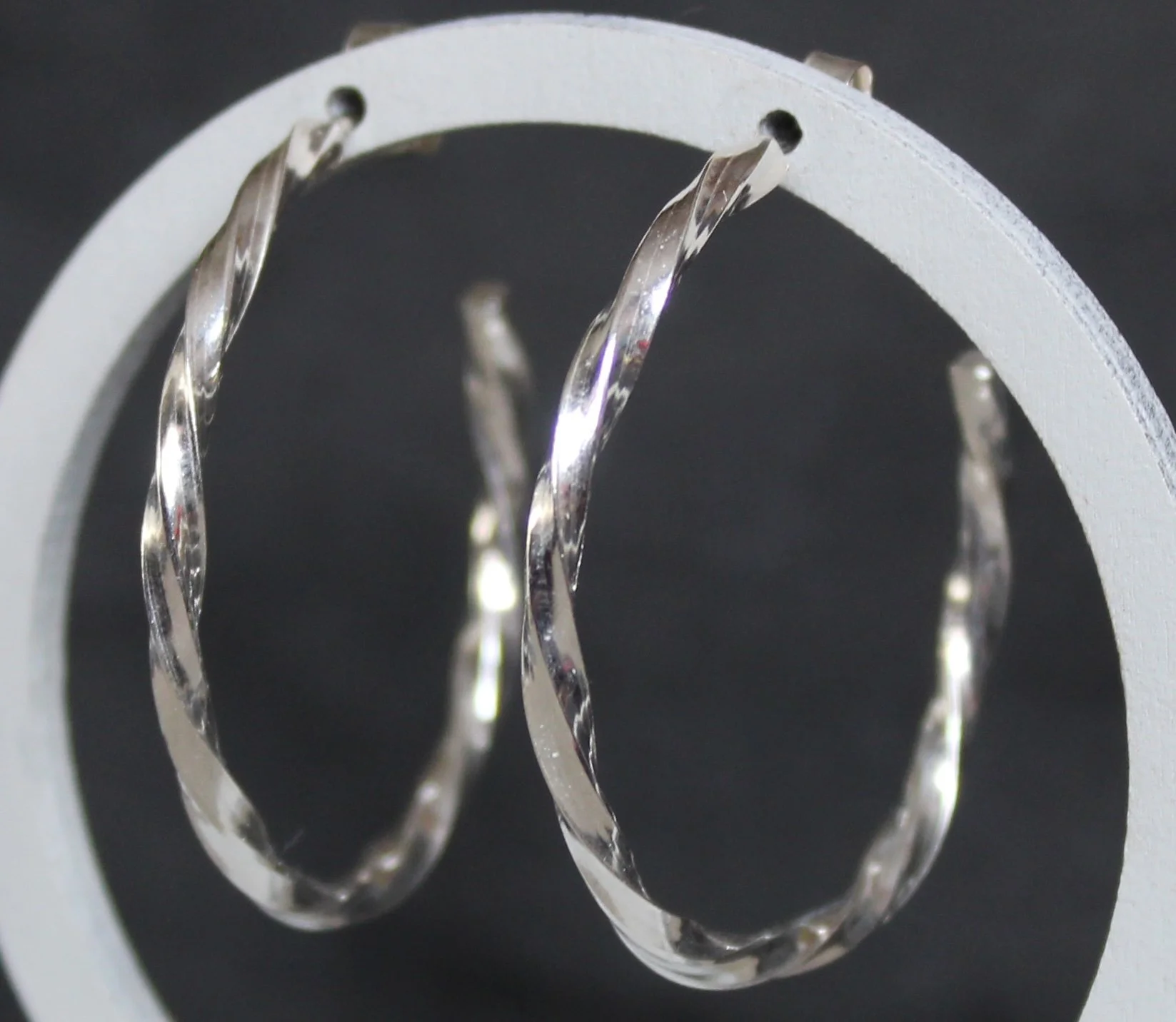 twisted hoops side close.JPG