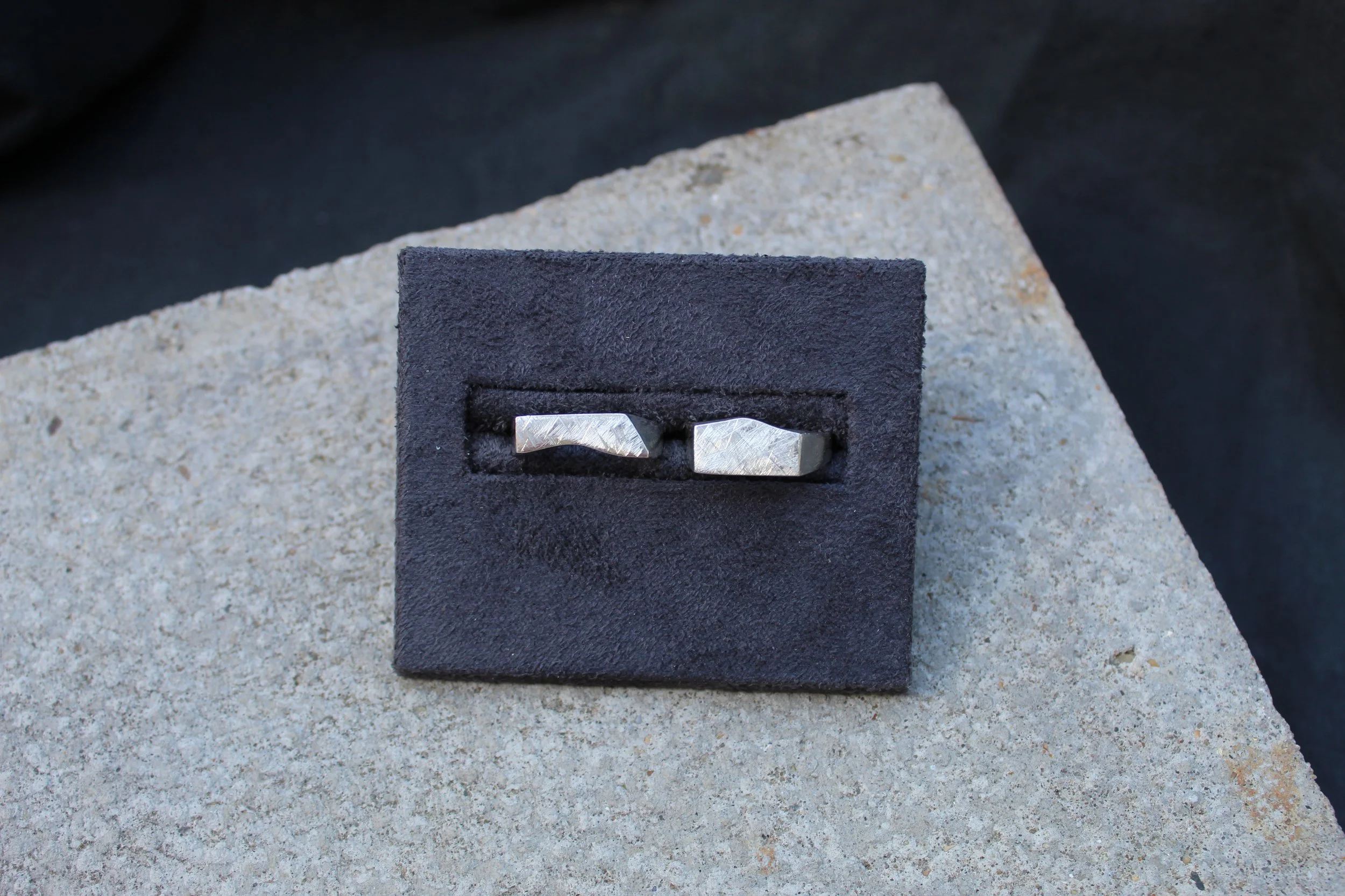 beton brut paid in holder.JPG