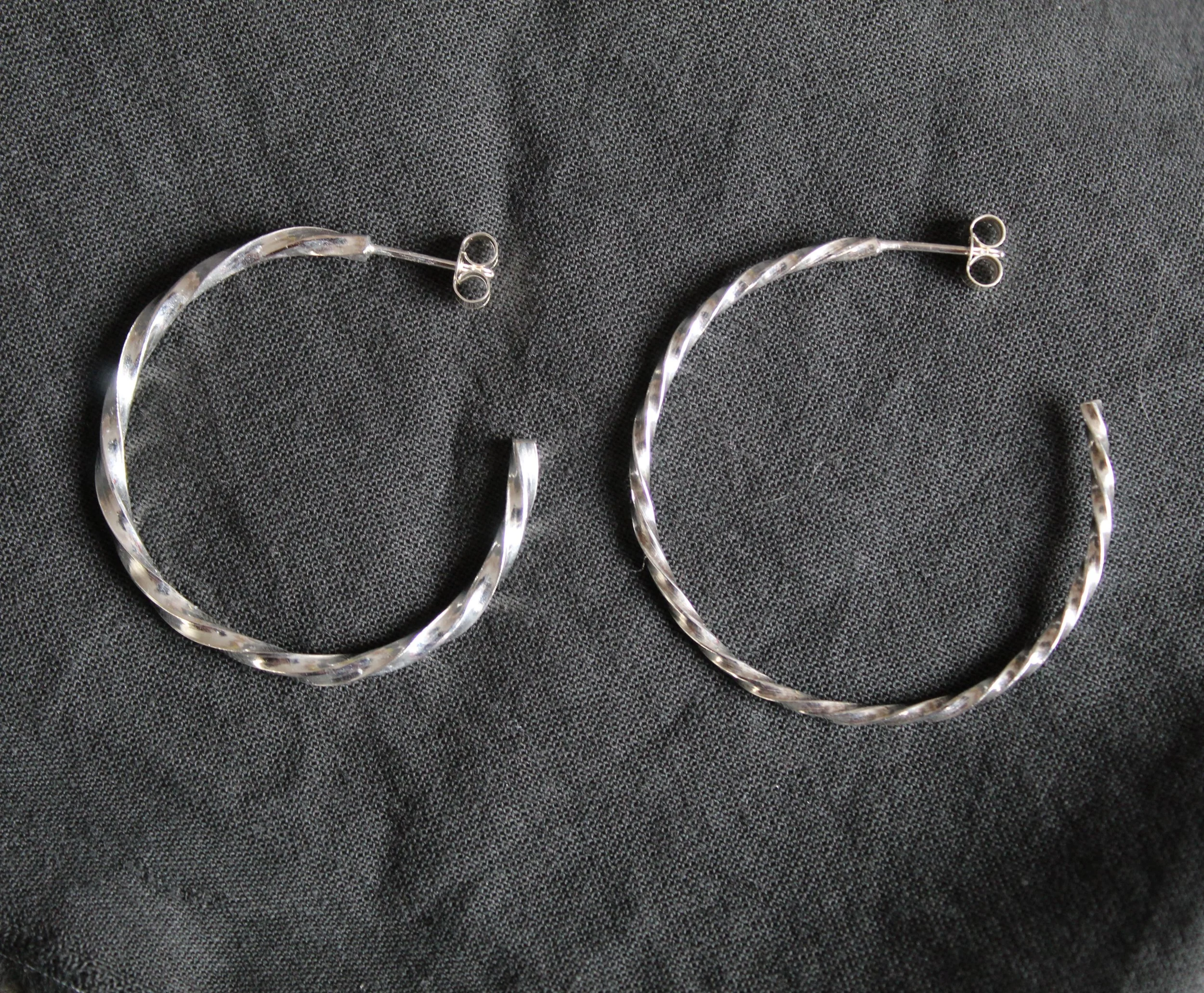 twisted hoops sizes.JPG