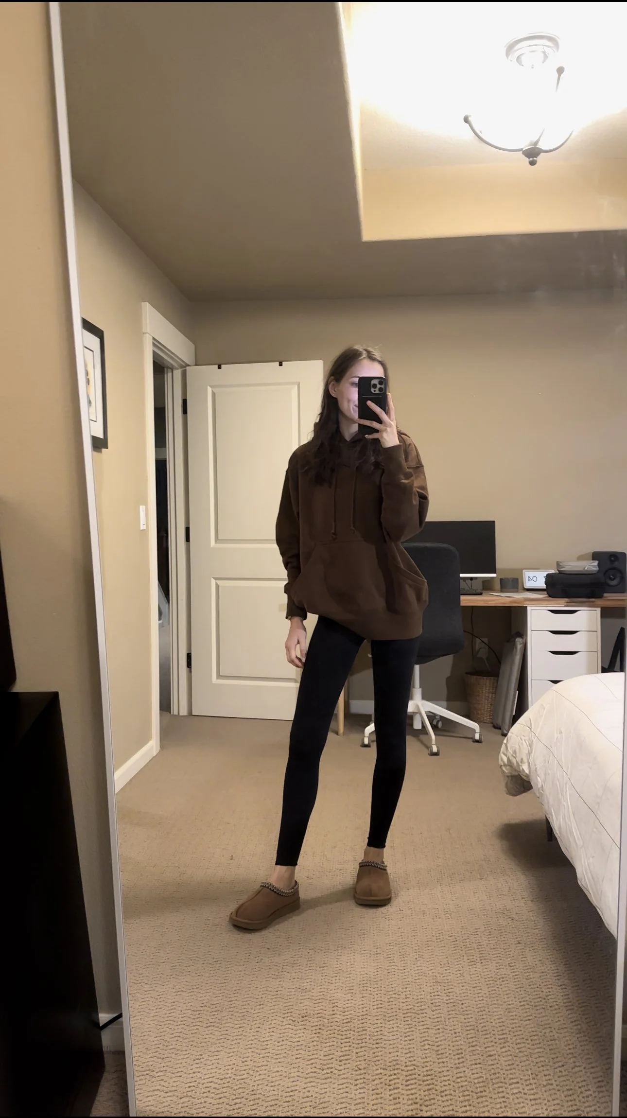       
  
     Nike brown hoodie    Nike leggings   Shoes are ugg Tasman slippers   

   .fe-block-c0ca7d43a54a7470b563 {mix-blend-mode: ;
    } 
      