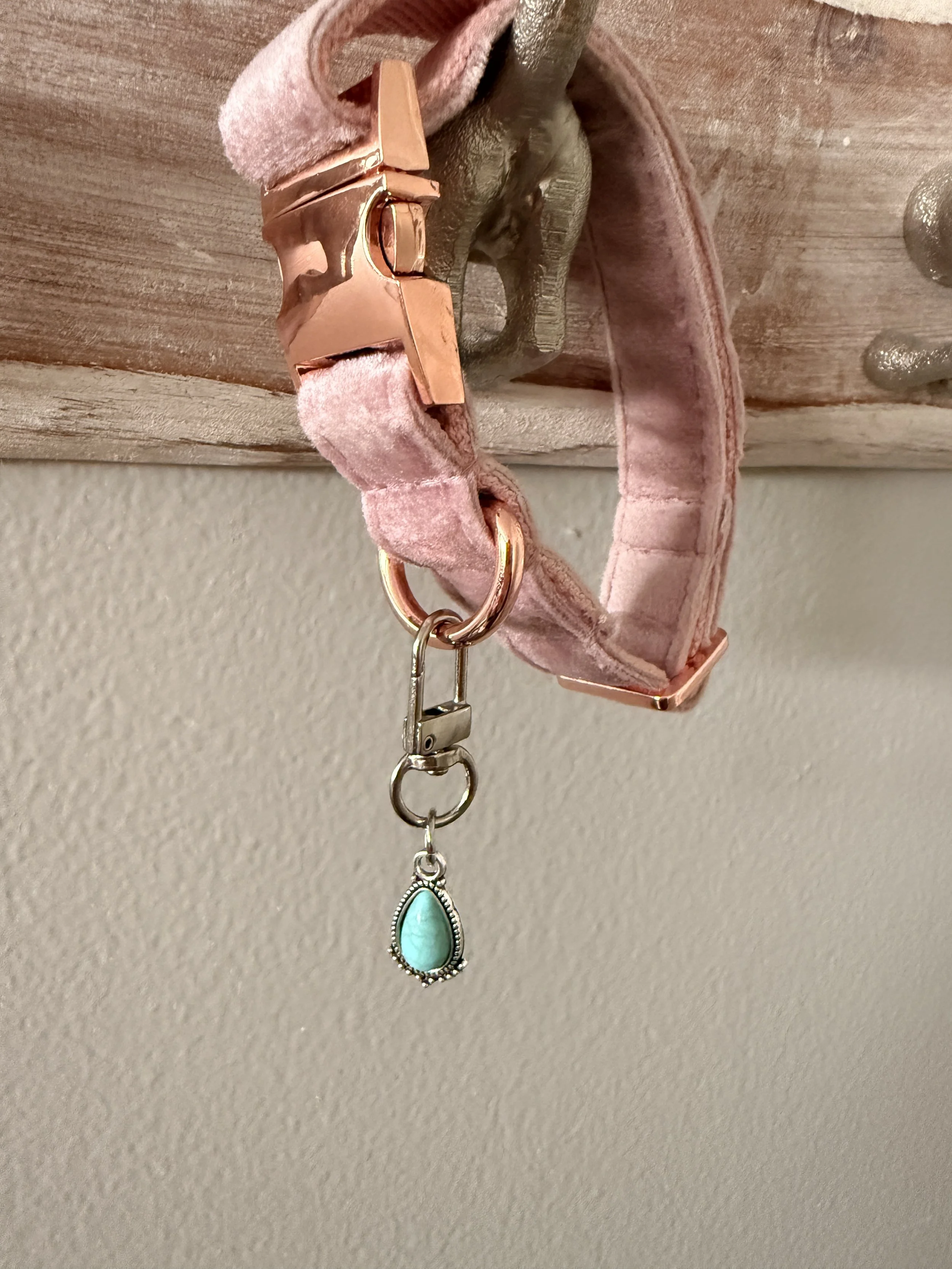 Teardrop Turquoise Collar Charm1.JPG