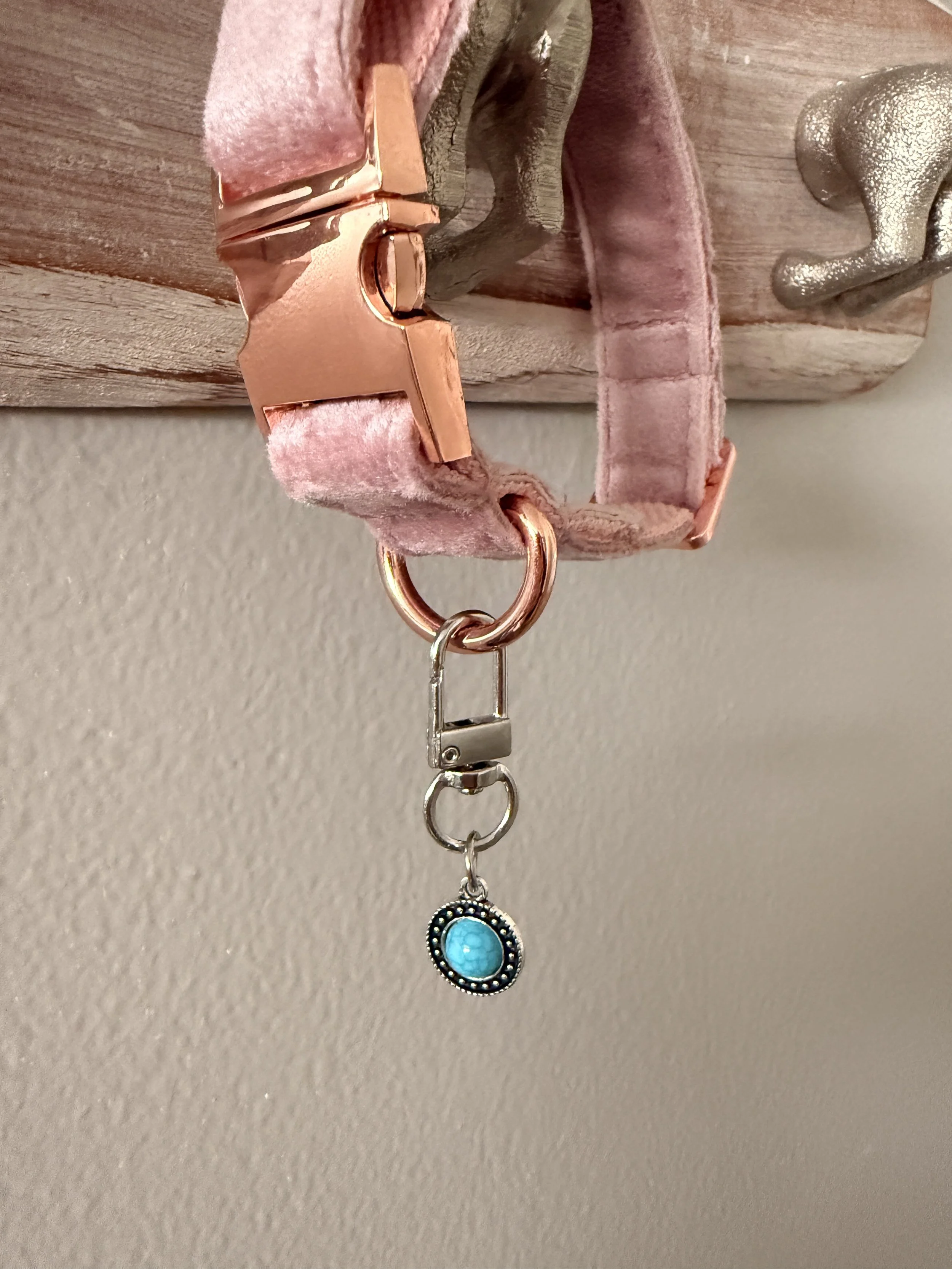 Turquoise Round Collar Charm