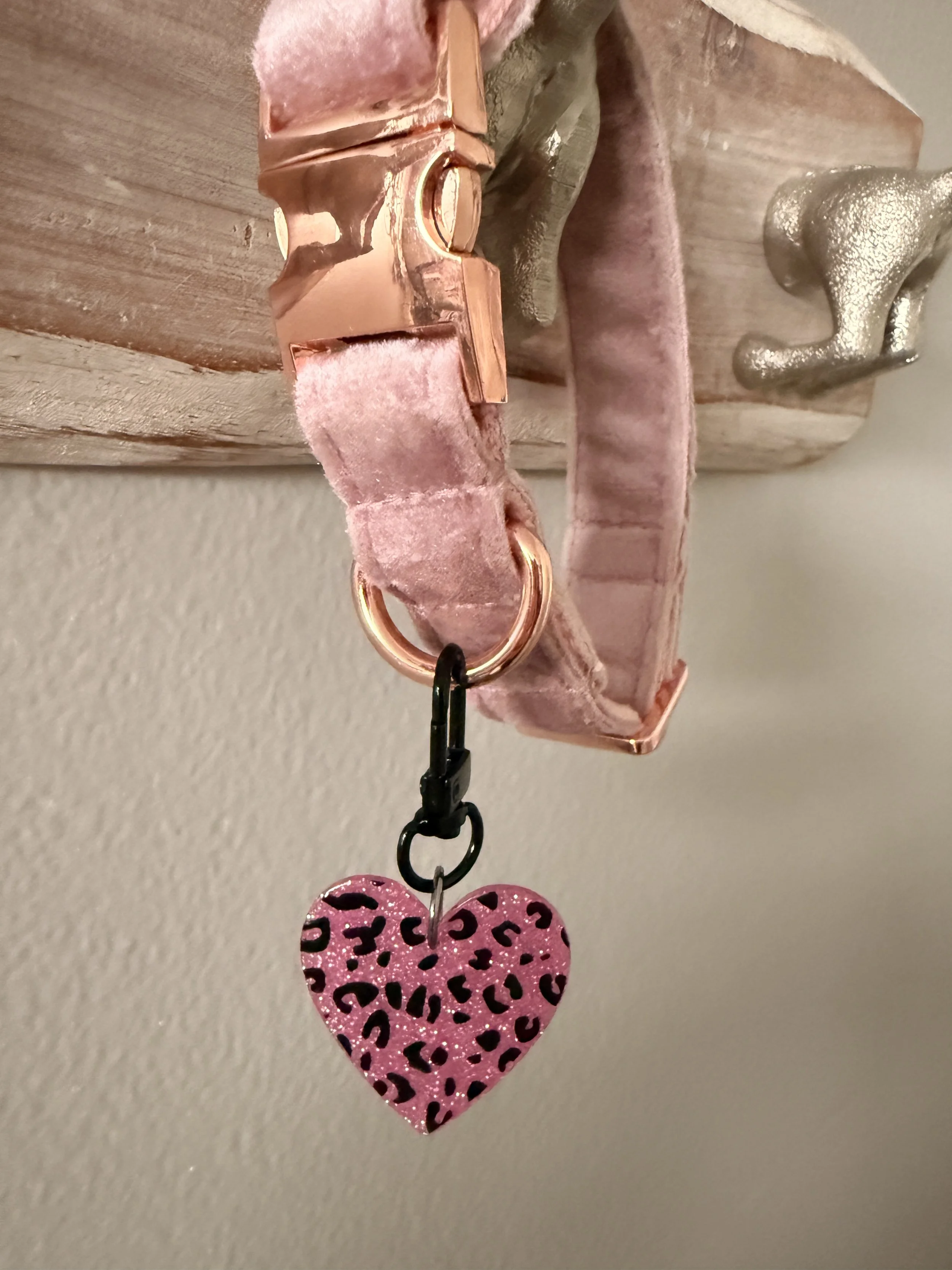 Hot Pink Leopard Heart Collar Charm1.JPG