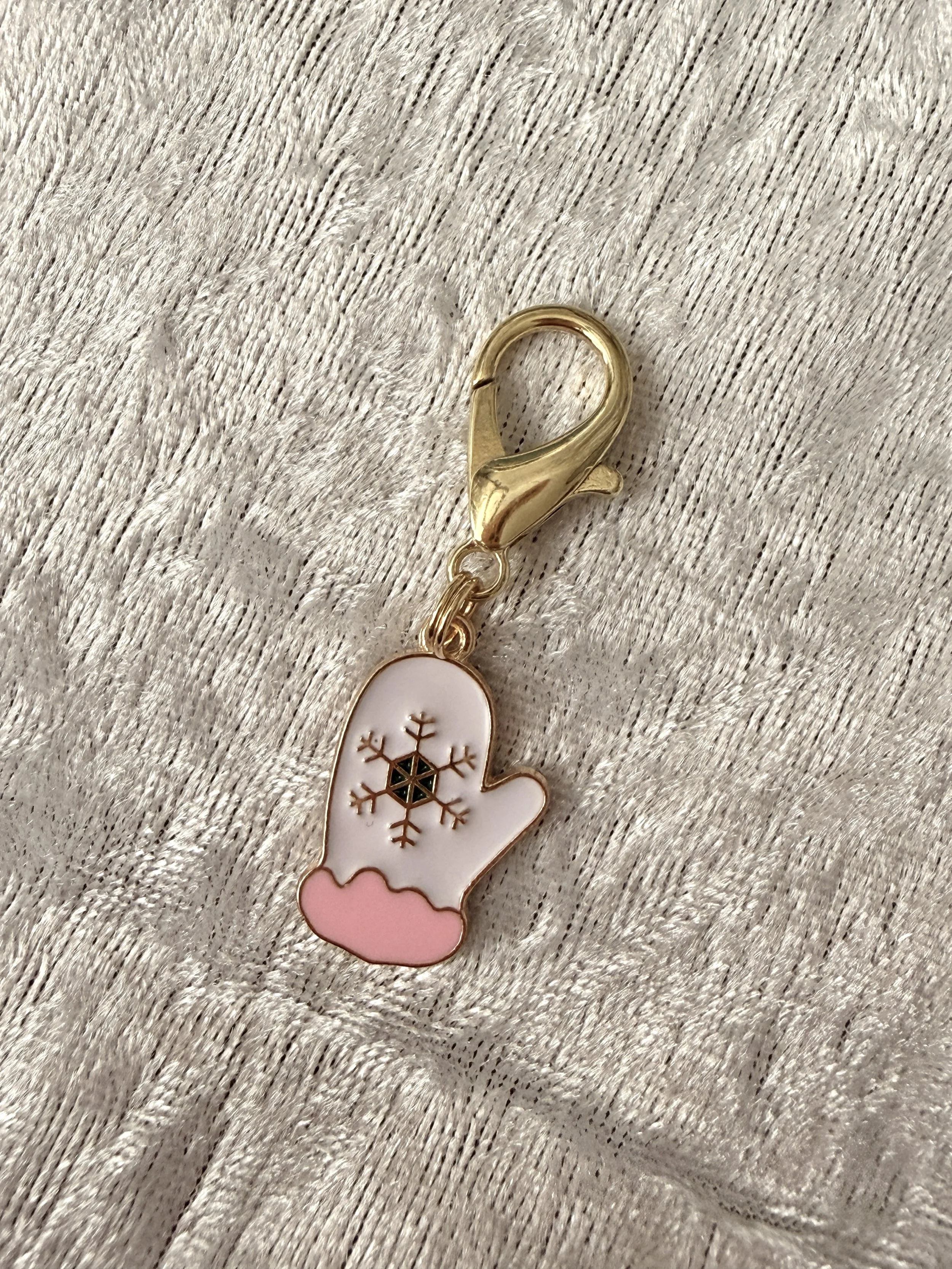 White Mitten Collar Charm.JPG