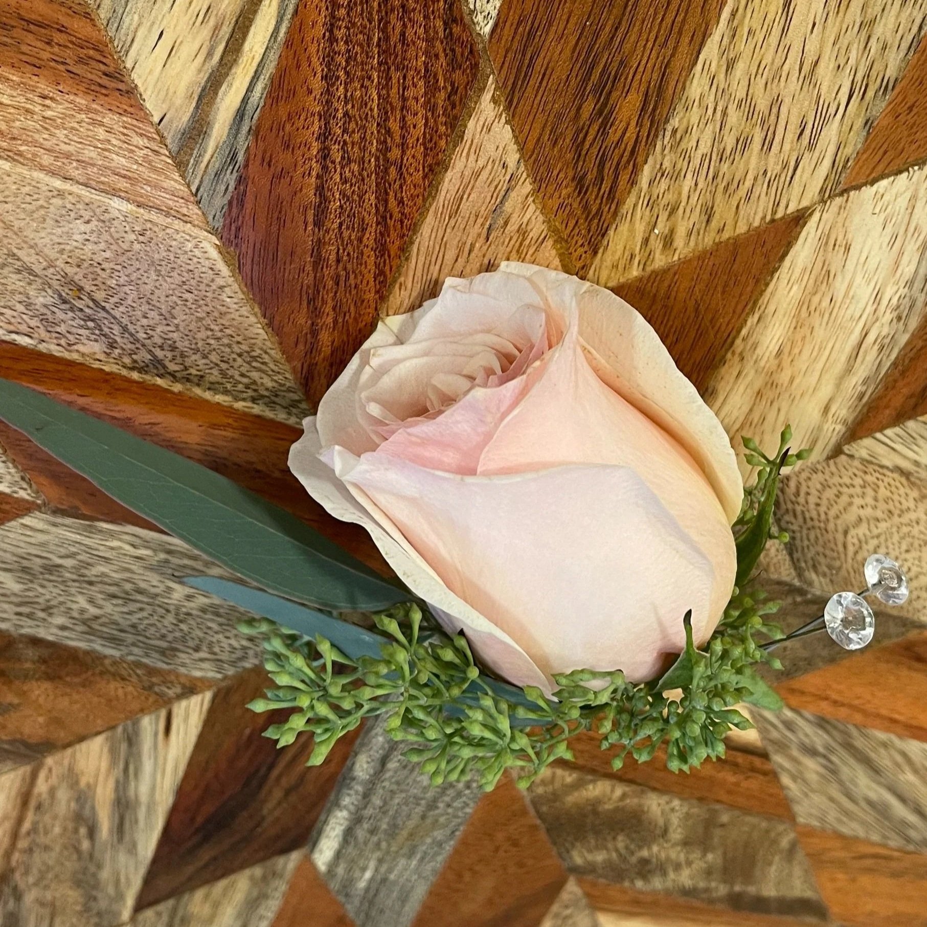 BUILD MY OWN BOUTONNIERE