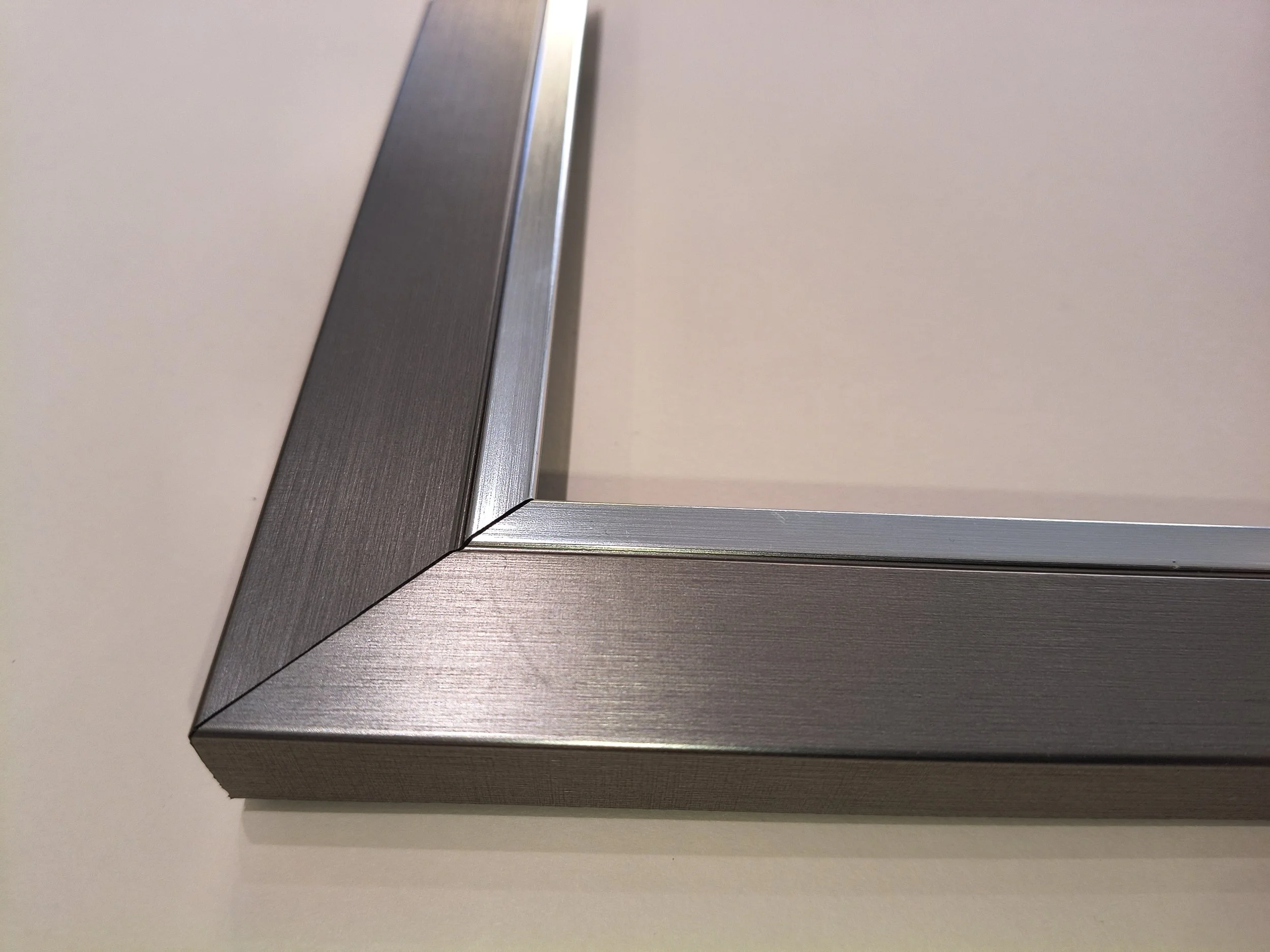 Brush Aged Silver Effect, Polished Silver Fillet
