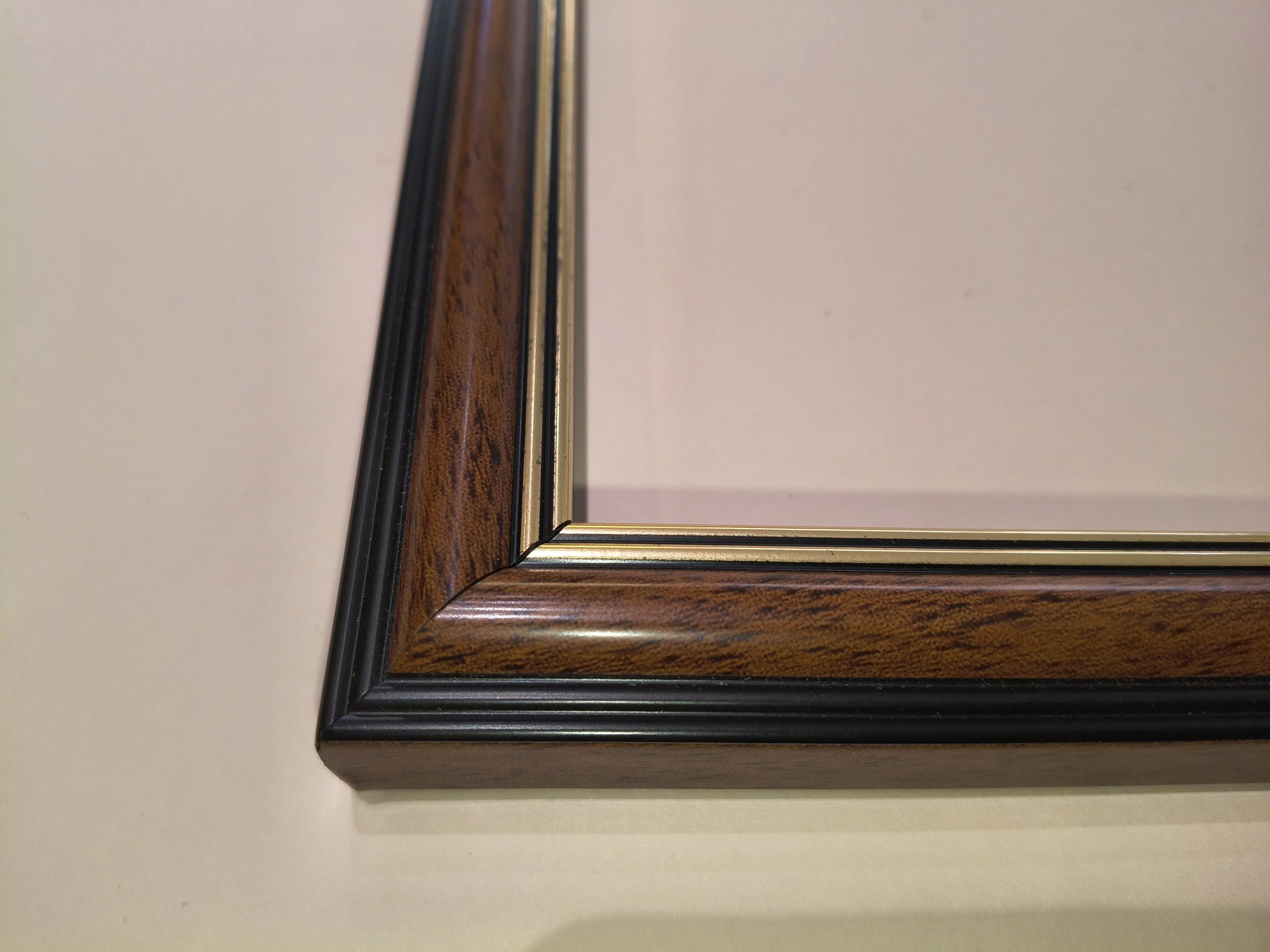 Classic Dark Maple and Gold Fillet Lines