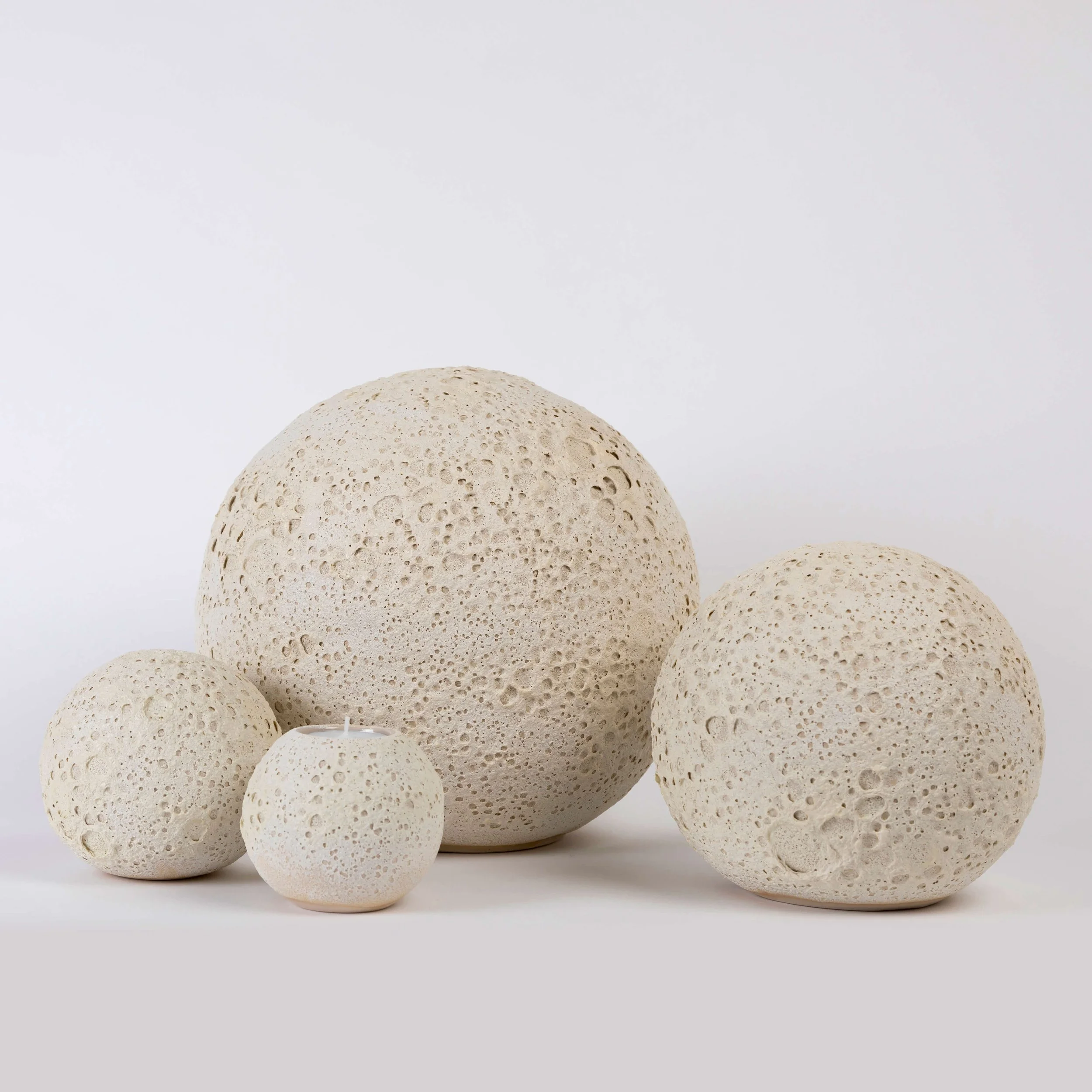 overzicht van alle maan urnen