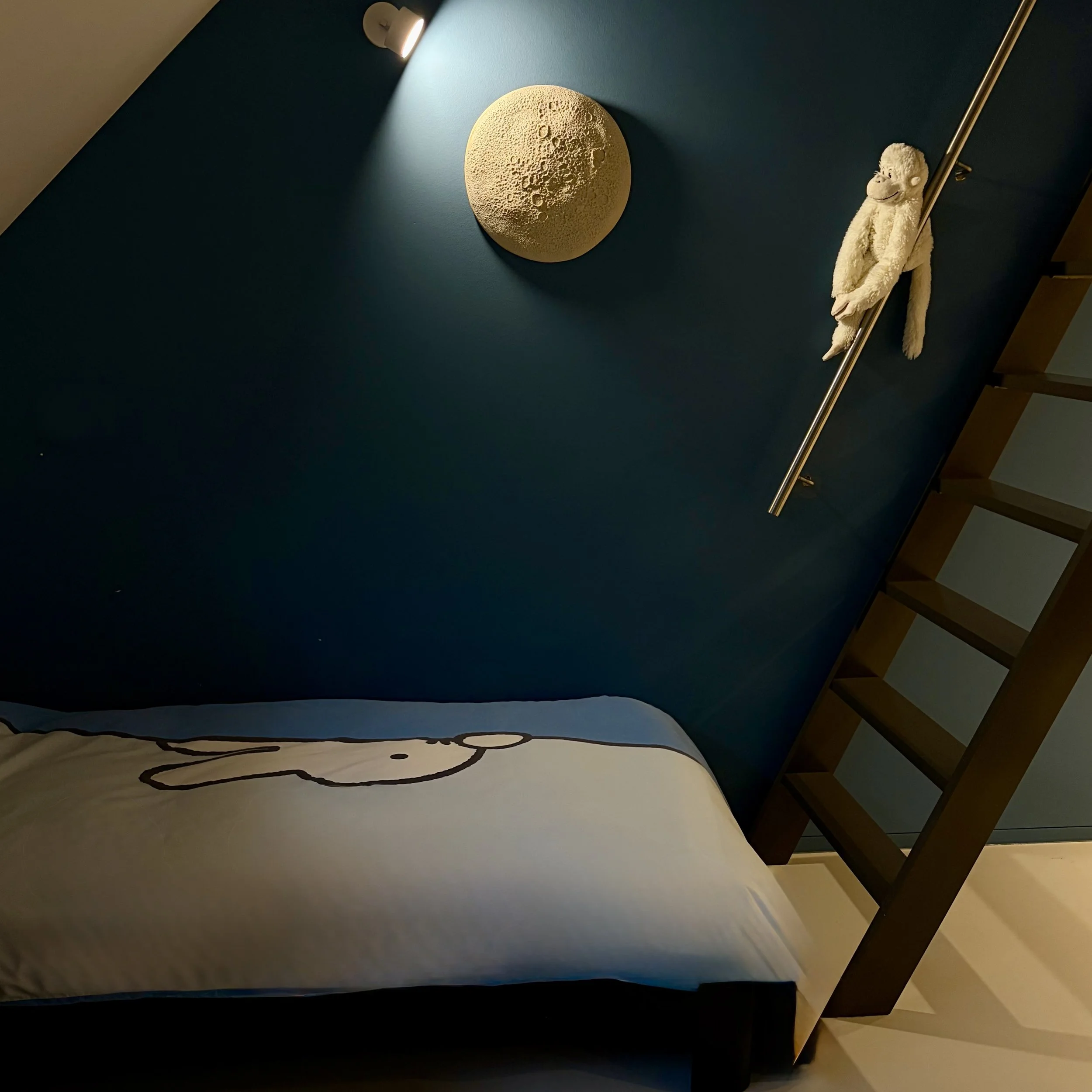 de maan in uw slaapkamer