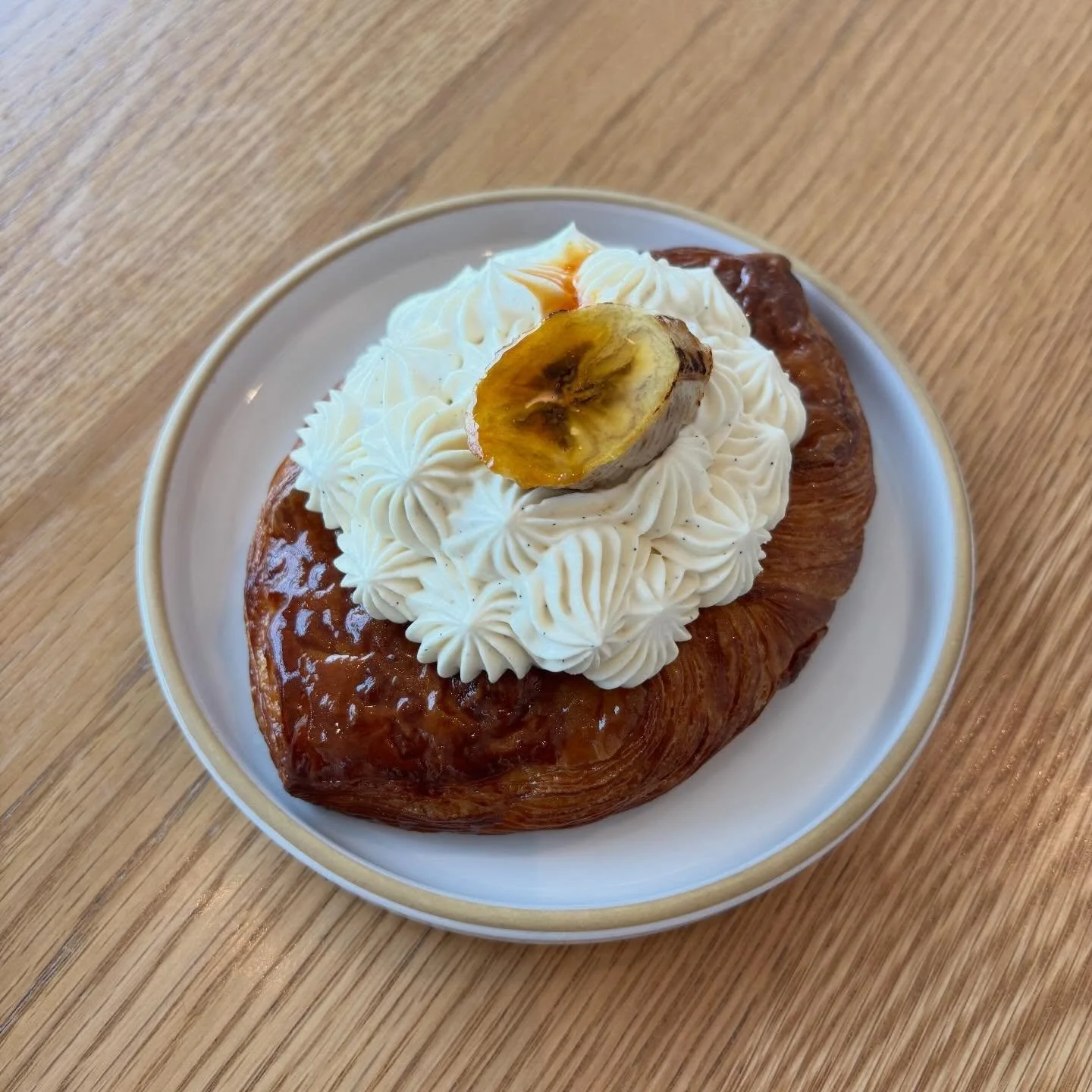 🍌New Danish Alert🍌
Banana Cream Pie Danish - This pastry is a banana lovers dream! Filled with banana filling &amp; banana pastry cream topped then with vanilla whipped cream &amp; a bruleed banana!
Available this weekend at our bakery in New Paltz