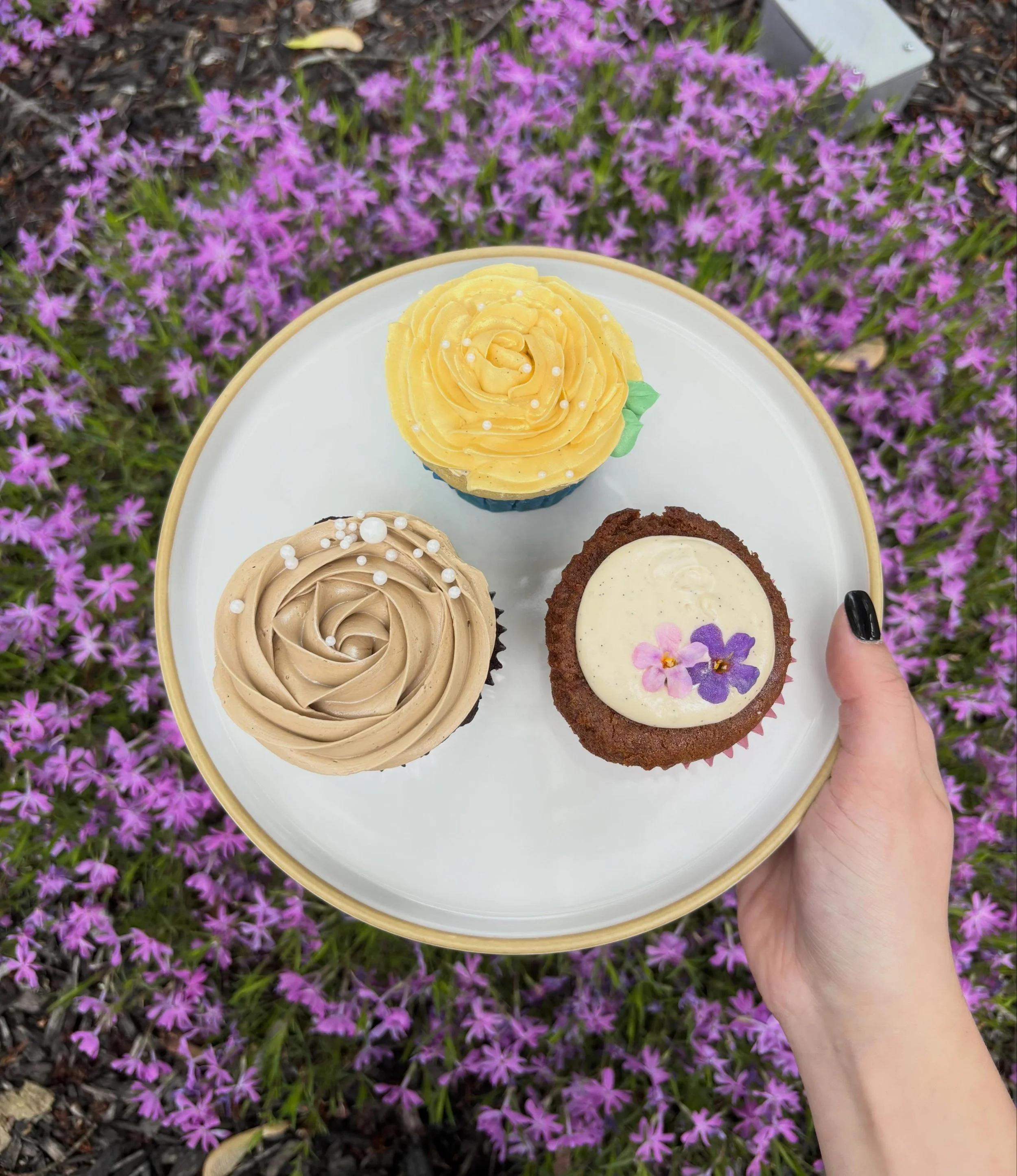 For this holiday weekend at the Loaf we will have 3 cupcake varieties &amp; our Sakura Blossom Lemonade available! Bring your maternal figure &amp; get them some sweet treats! 
🥕GF Carrot Cake cupcakes with tofutti frosting🥕
🍫GF Chocolate cupcakes