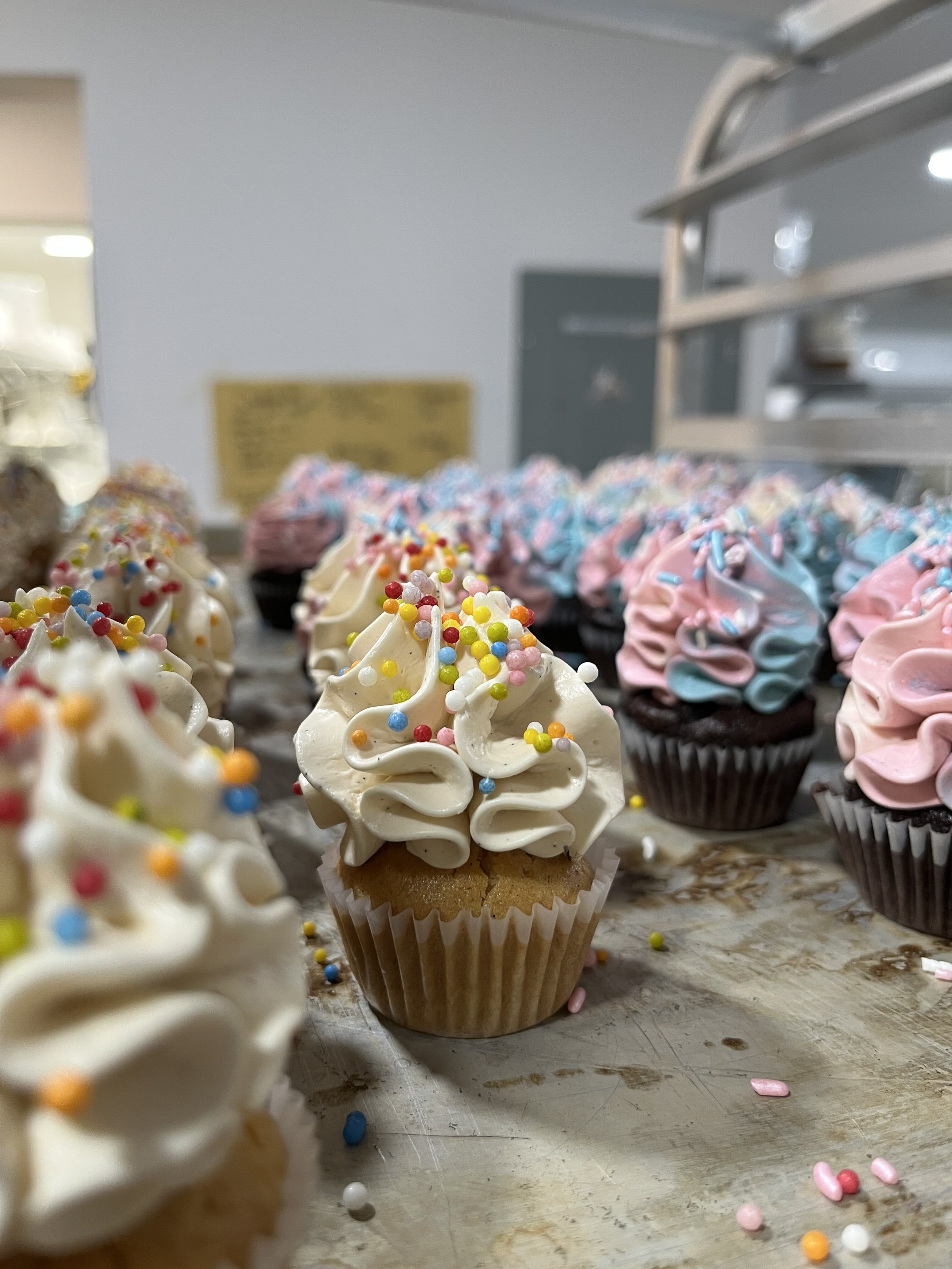 Mini funfetti cupcakes