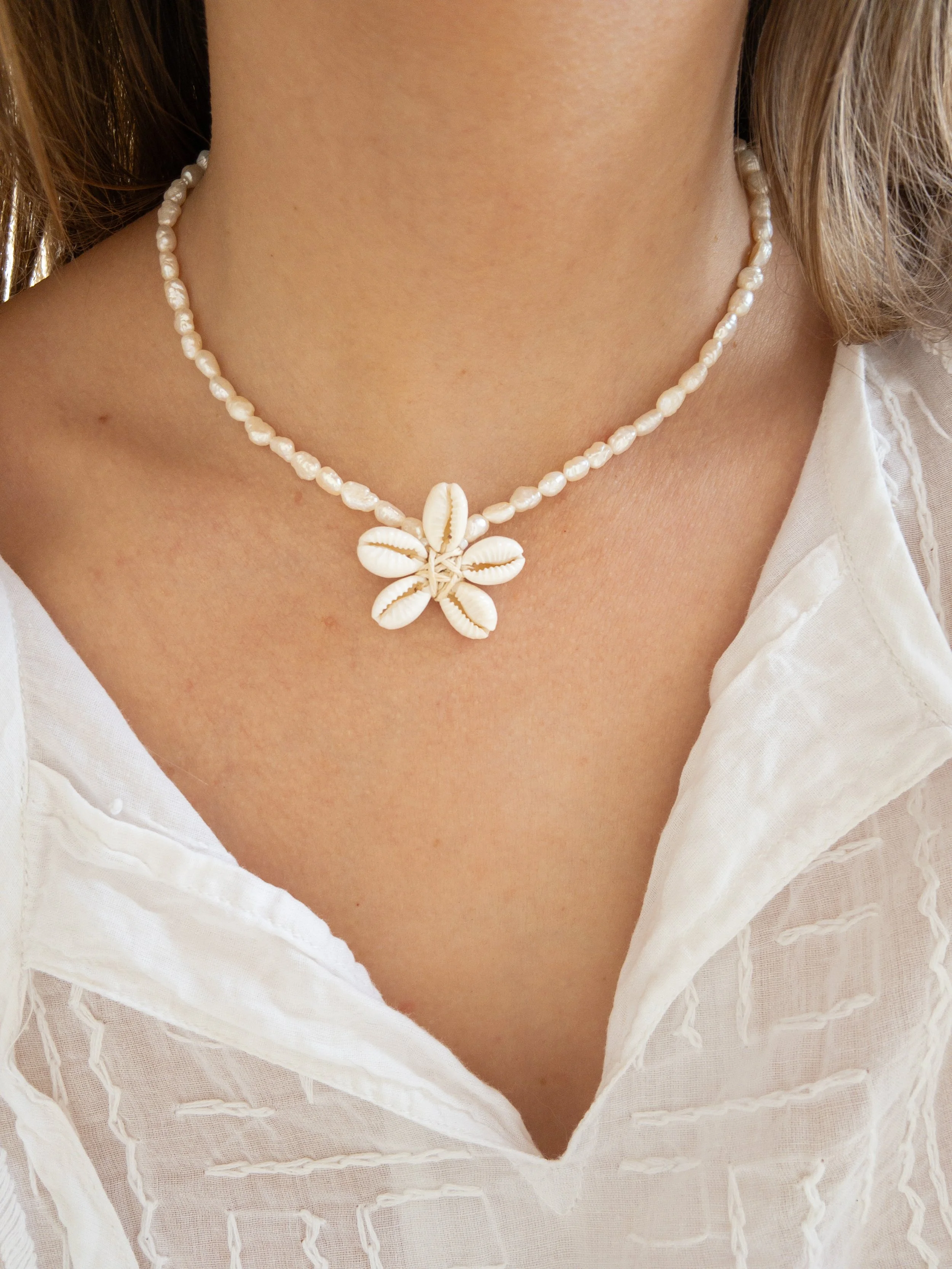 Shells Flower Necklace