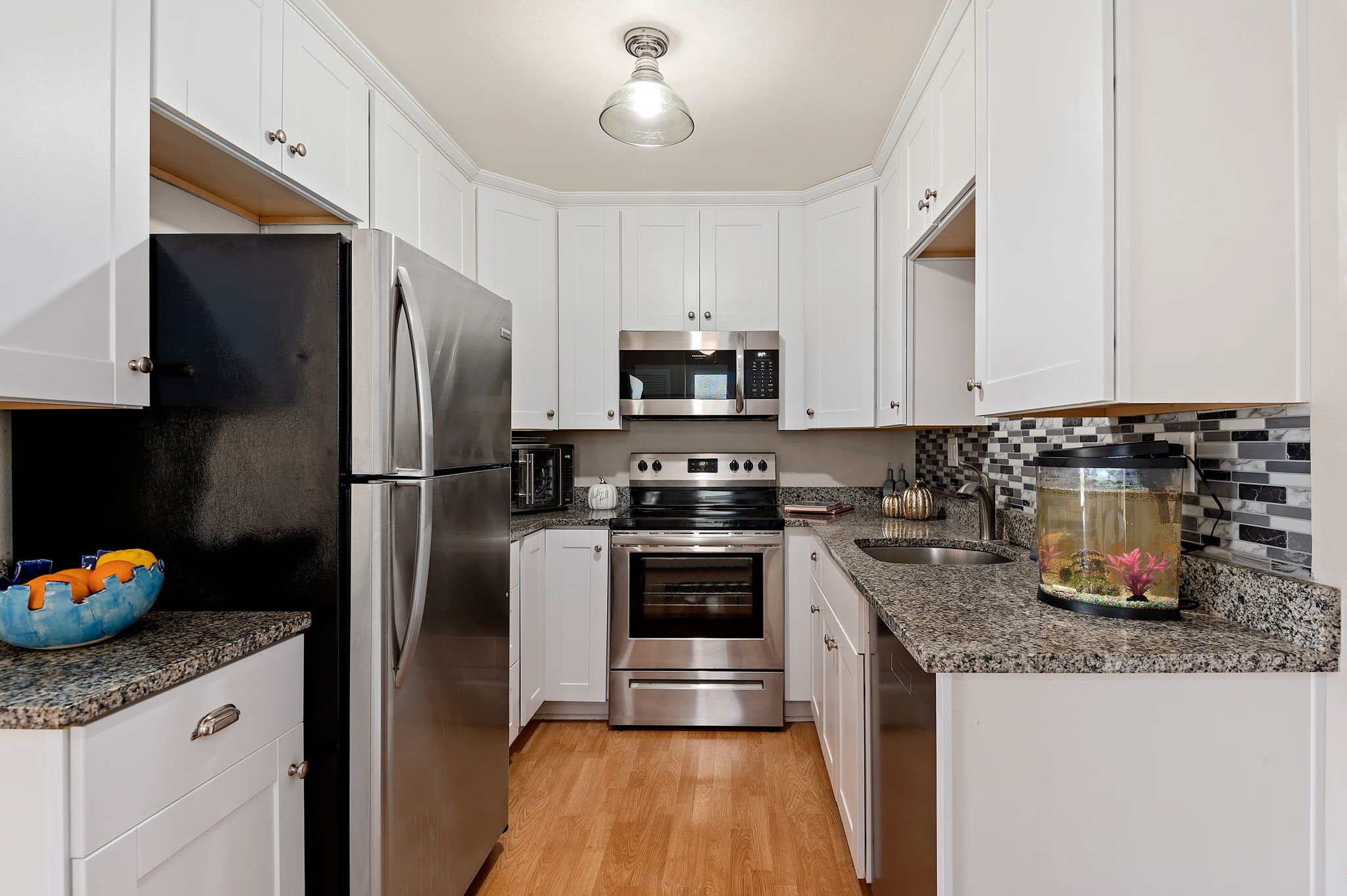 12-web-or-mls-12 - Kitchen.jpg