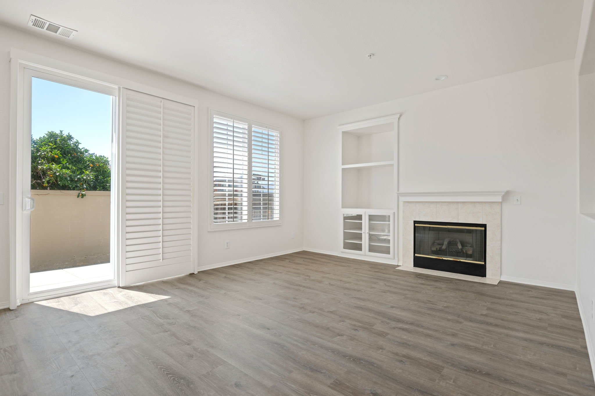 09 - Family Room.jpg