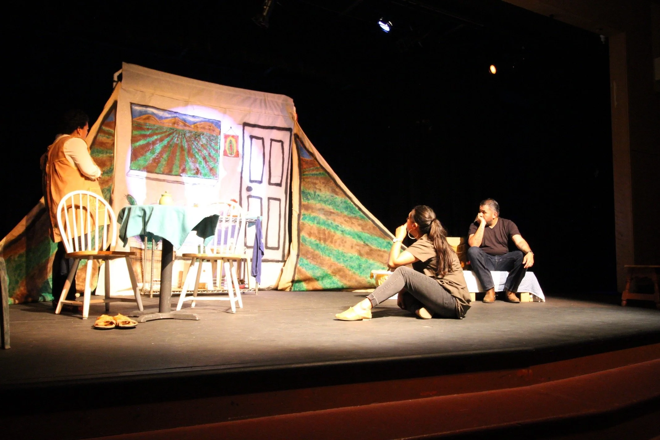 LA CORTINA DE LA LECHUGA written and directed by Cristal Gonzalez Avila 