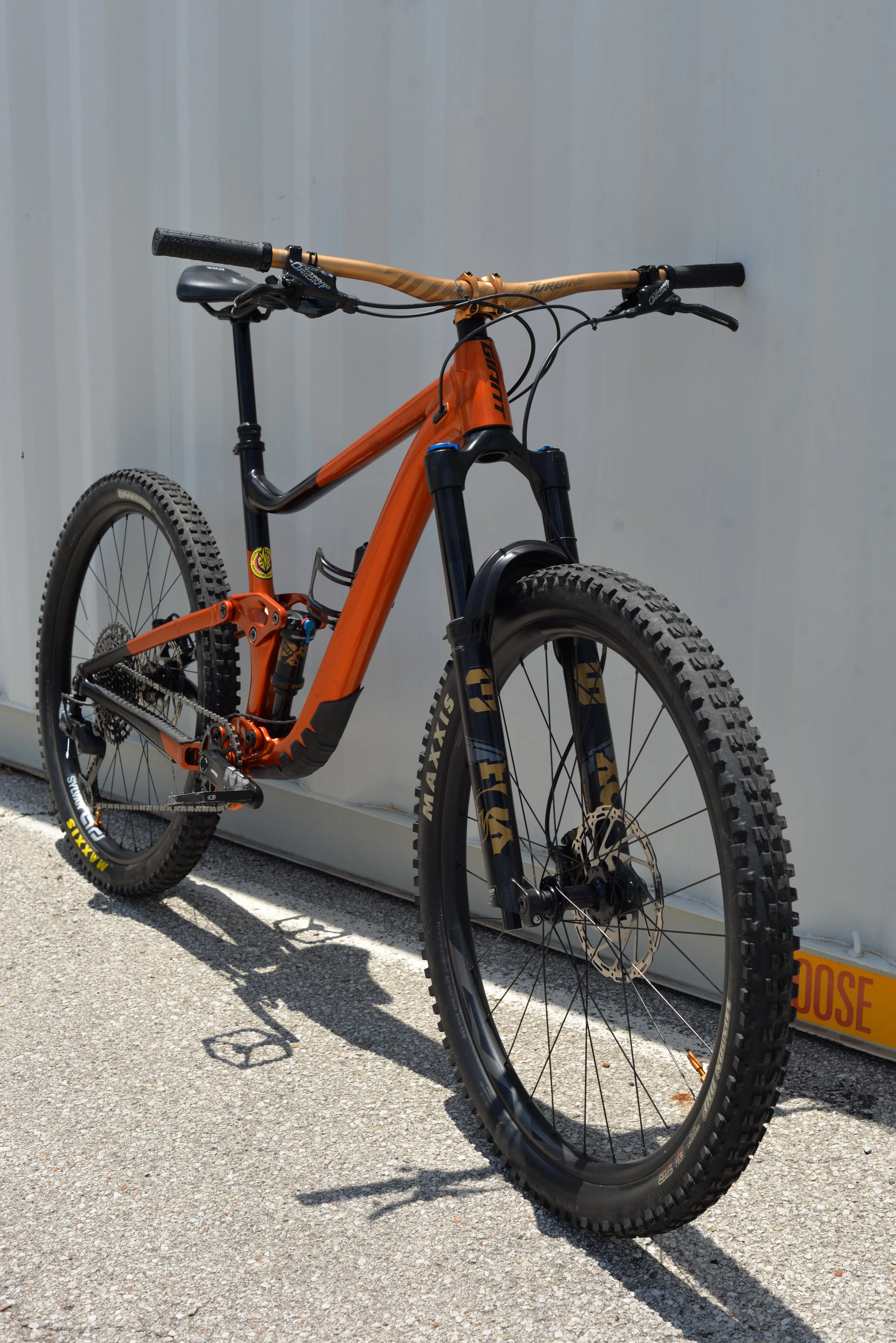 Giant Trance X, Large
