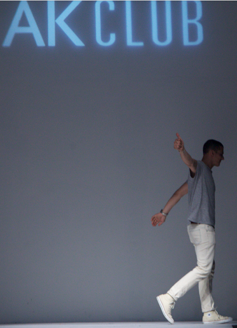 Diamandis- Catwalk. Shanghai Fashion Week April 2013.jpg..png