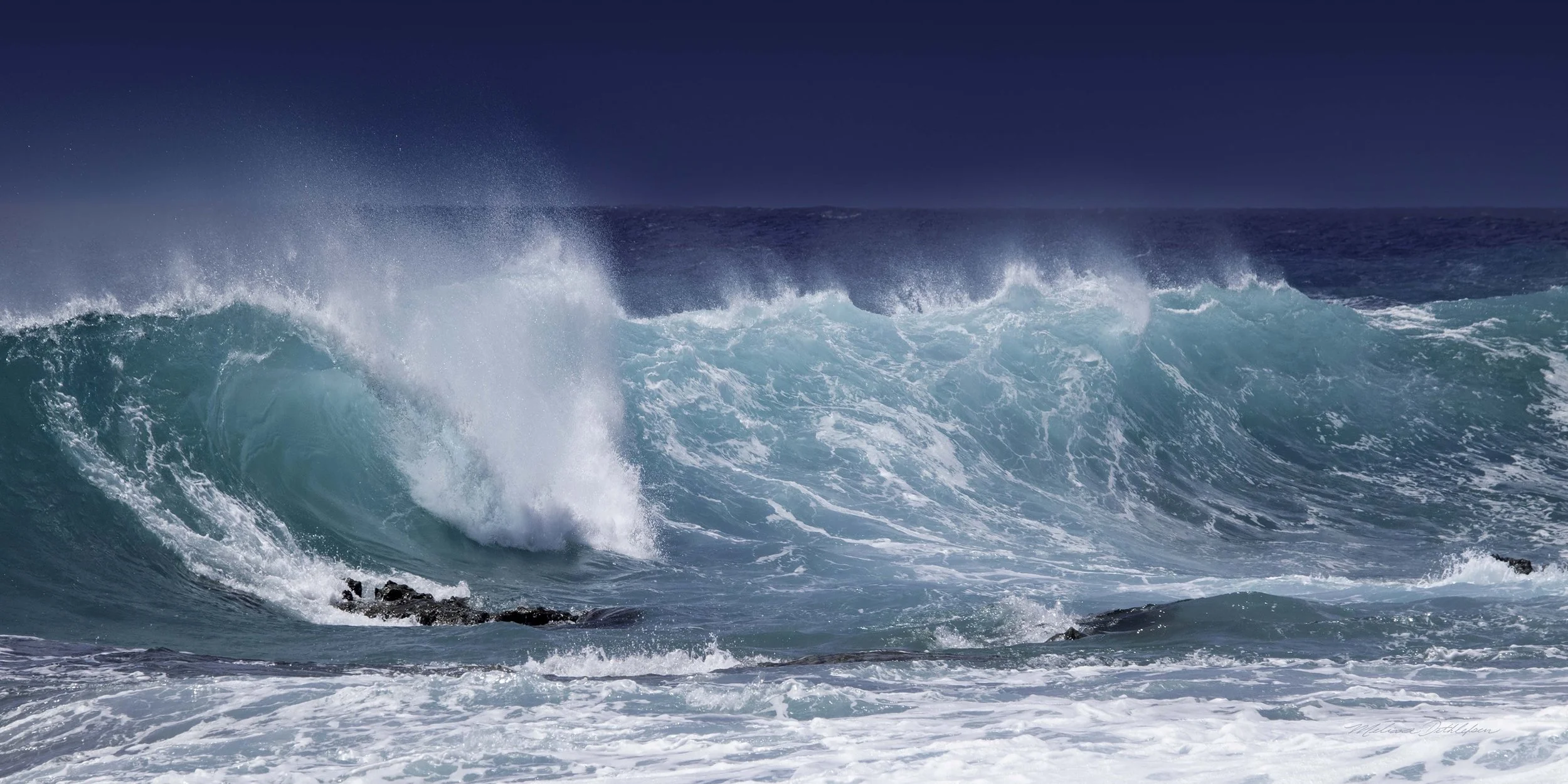Curve of an Ocean Wave