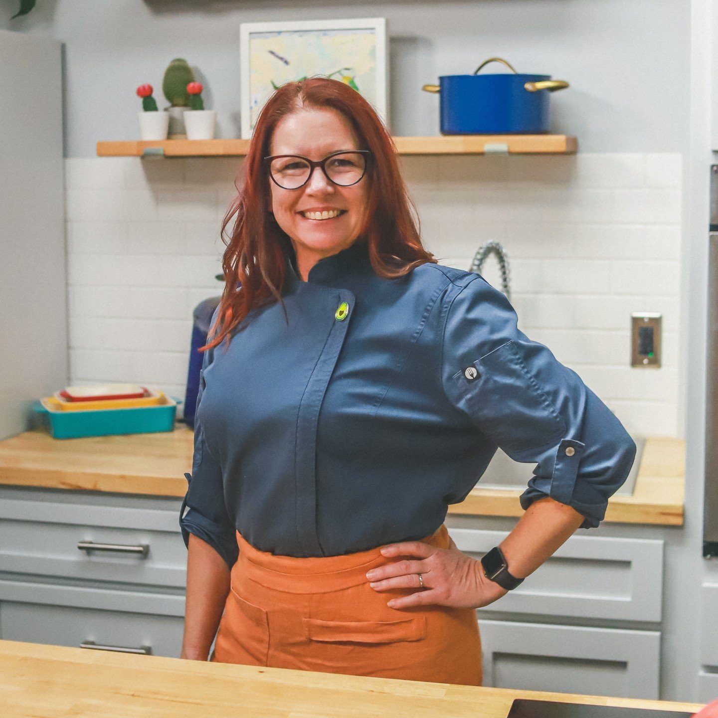 🥳🎉🎊 HAPPY HAPPY BIRTHDAY to our resident Queen of Pasta 🍝, Princess of Paella🥘, Matriarch of Mother Sauces 🥣, Empress of Empanadas 🥟, and all around BOSS of the kitchen👩&zwj;🍳, @chefsandysauter... If you've ever taken a class with Chef Sandy