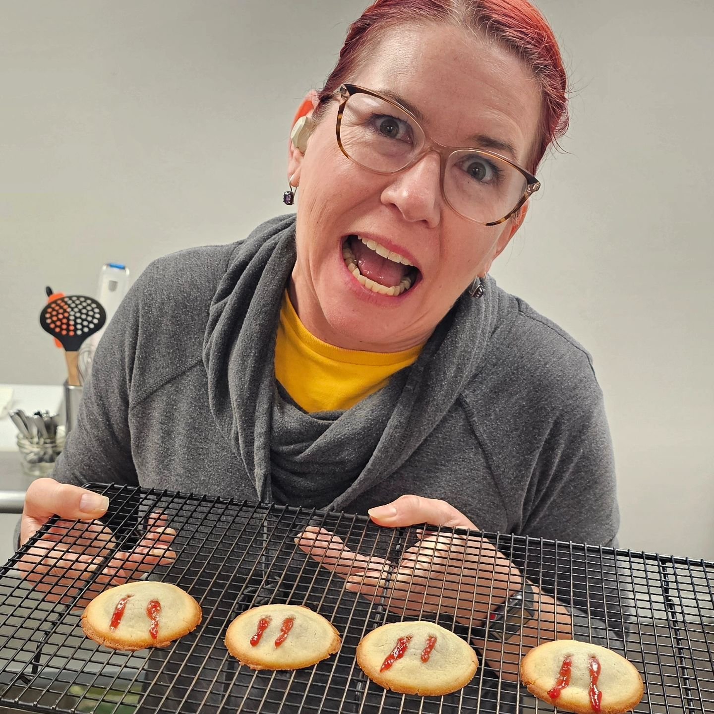 🧛&zwj;♀️👄🎃 @chefsandysauter is up to something... wonder what holiday is around the corner?!?!
.
.
.
.
.
#halloween #cookingclass #virtualcookingclass #donapa #napavalley #foodiefun #foodie #teambuilding #corporateevents #vampire #vampirebites #co