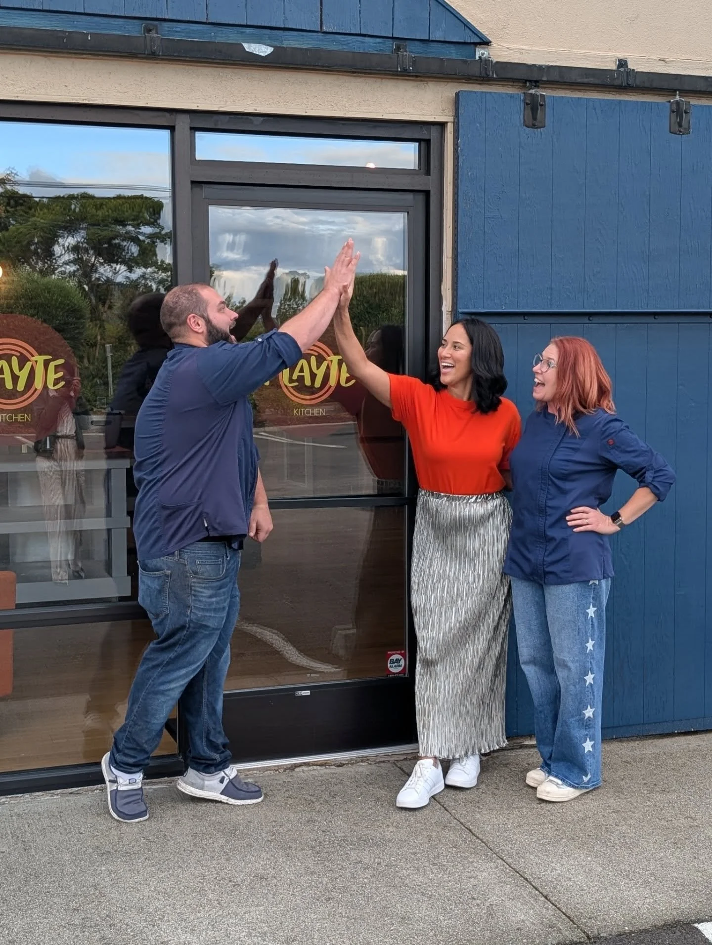 🍾Last night, we celebrated with the people who've been with us from day one. 🧡

Our friends and family got the first look at PLAYTE's new location! Tasting bites from our classes, touring every corner of the space, and reminding us why we do this w