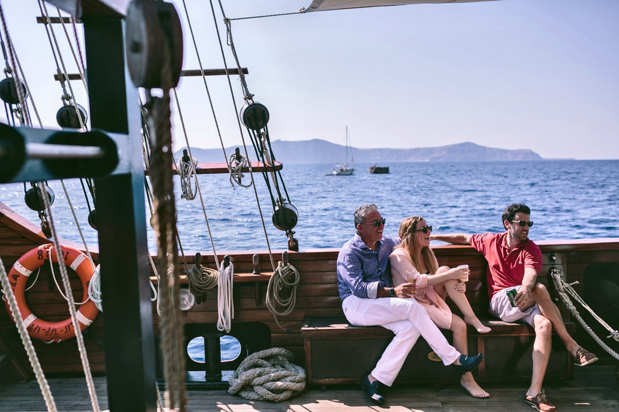 009-santorini-wedding-boat-tour.jpg