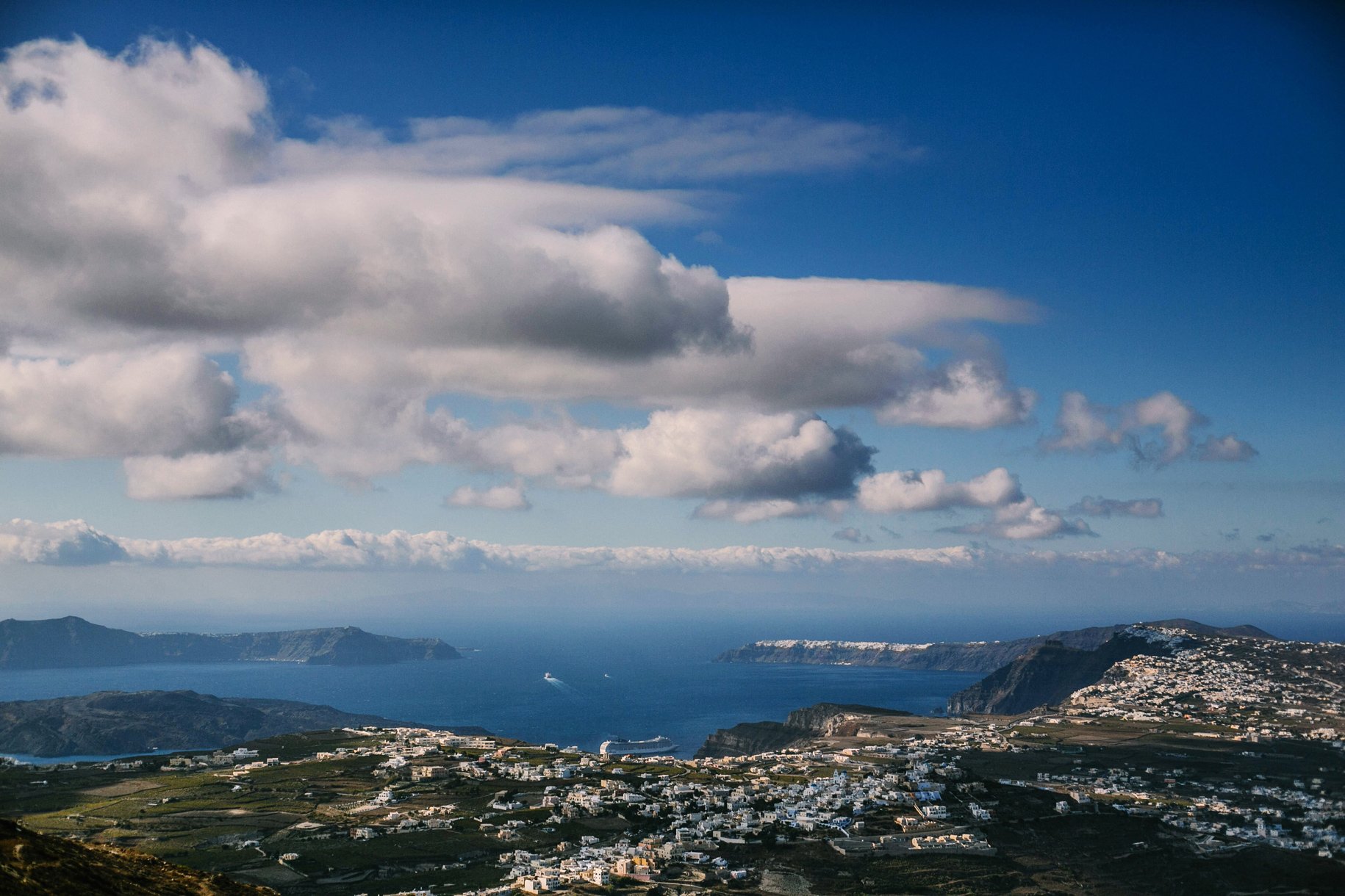 003-santorini-volcano-view-wedding-.jpg