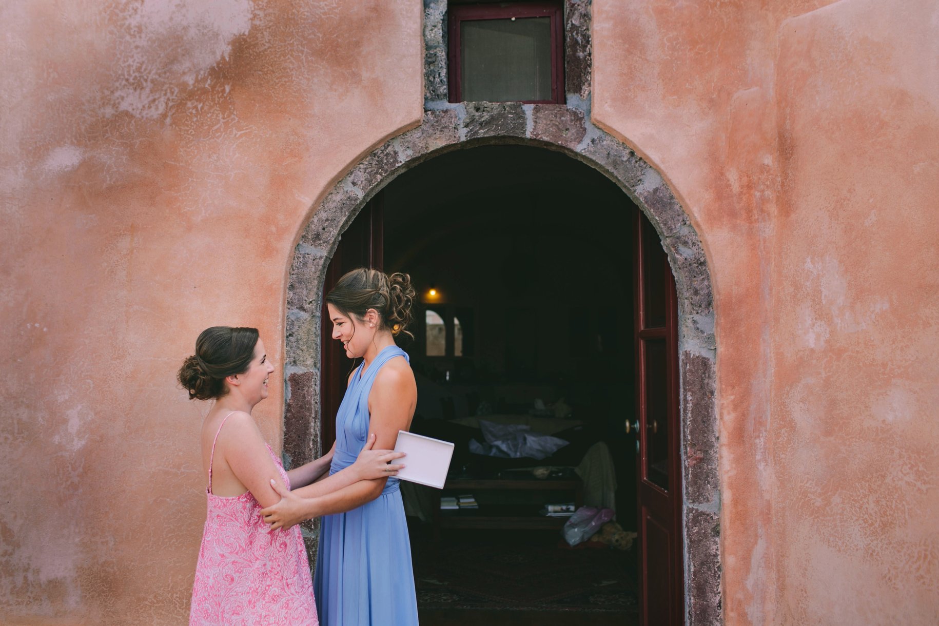 027-santorini-brides-preparation.jpg