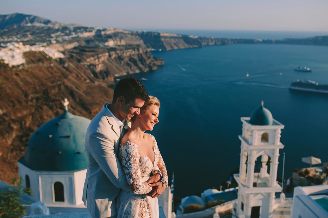 064-wedding-in-santorini-caldera.jpg