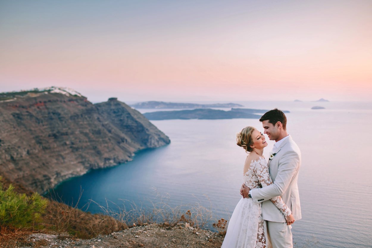 074-wedding-in-santorini-caldera.jpg