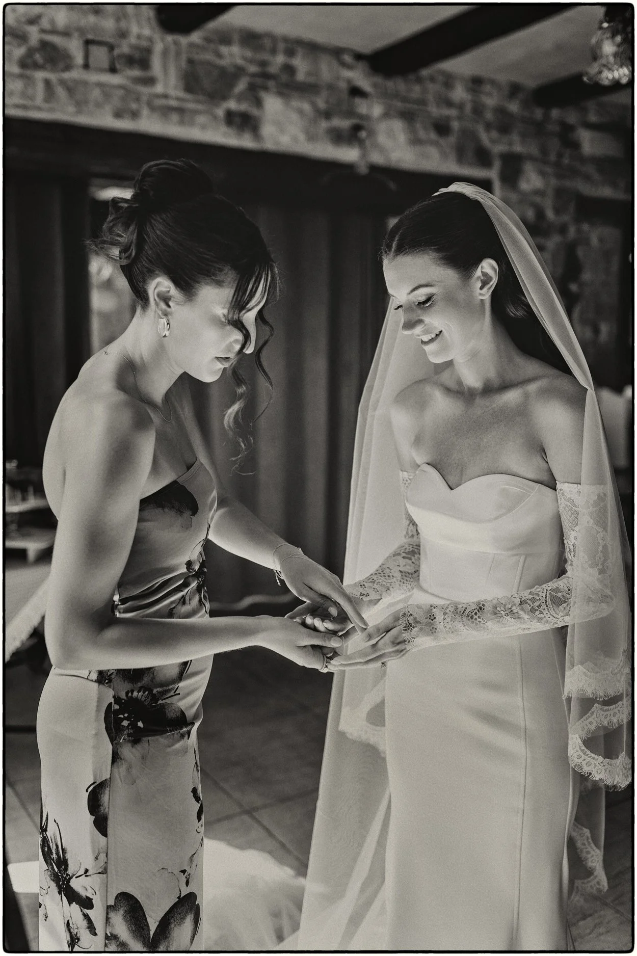 00010  bridal-preparations-pyrgos-petreza-athens-wedding.JPG