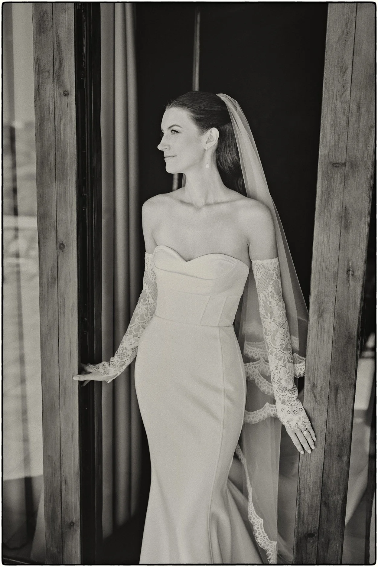 00015  bridal-preparations-pyrgos-petreza-athens-wedding.JPG