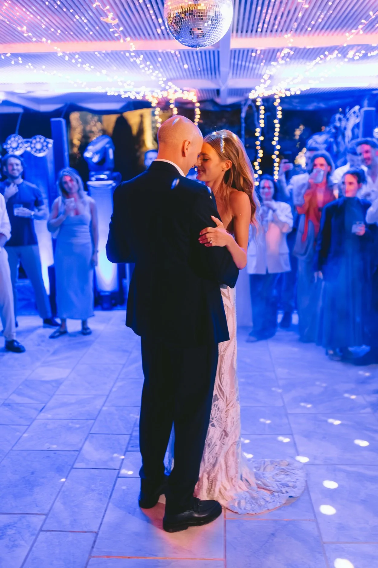 The first Dance : 