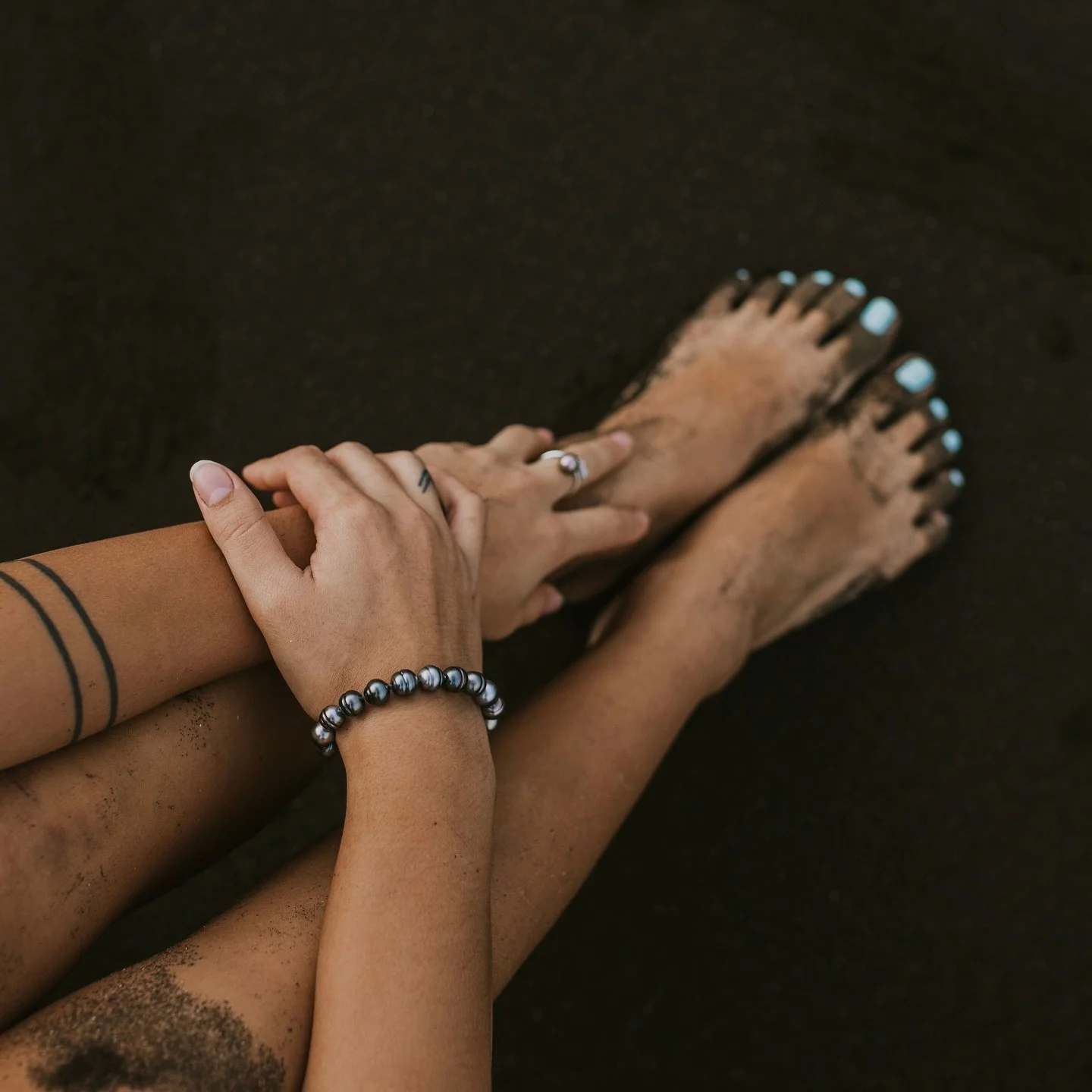 Black sand, salty air, and lustrous Tahitian pearls.

A quiet reminder that the ocean always leaves its beauty behind. 🌊

✨RESTOCKED strand bracelets available on our Etsy Shop >>> Link in Bio

#tahitianpearls #tahitianpearlstrands #tahitia