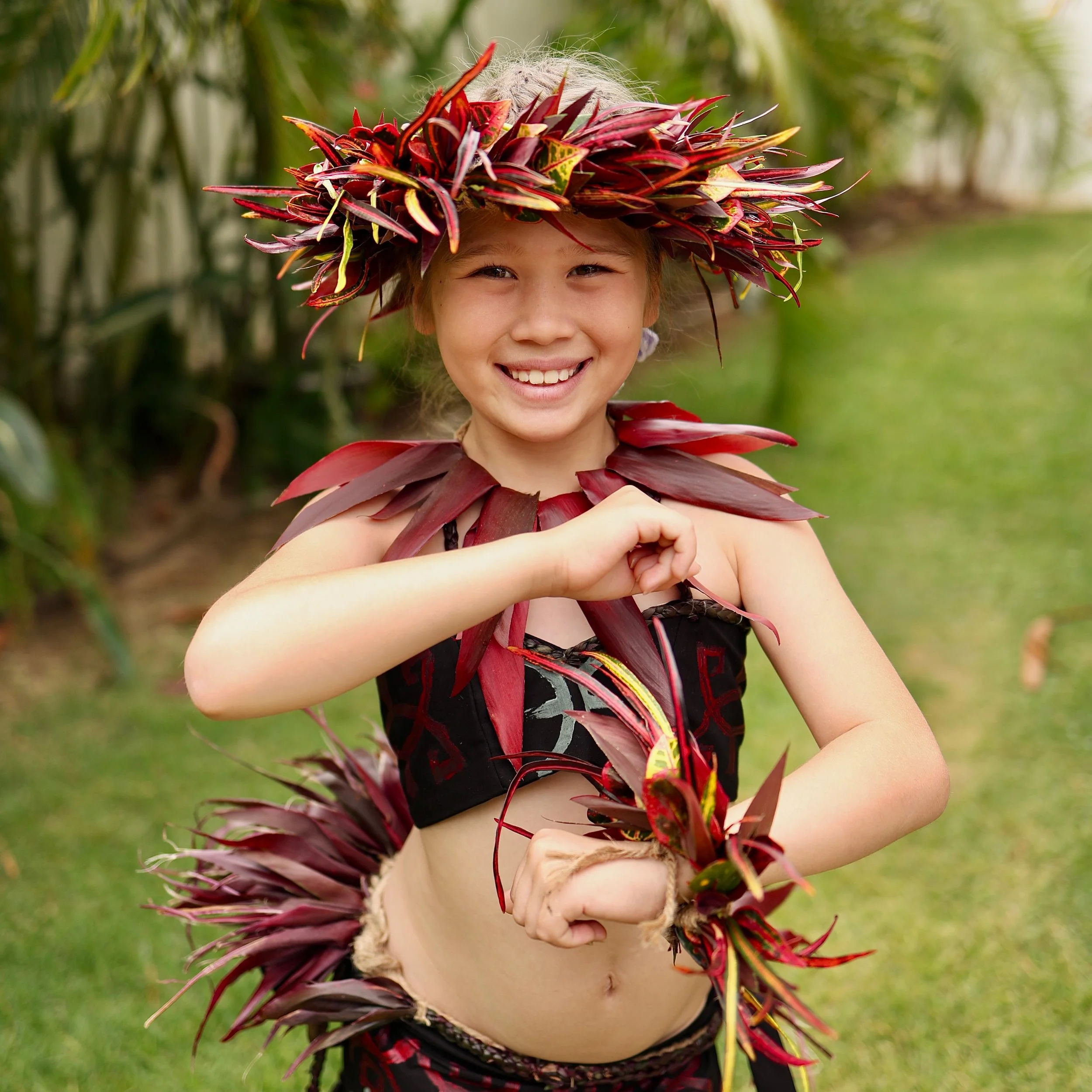 Three days of gathering, weaving, tying, and creating. ❤️🌿

This costume was made by hand using natural leaves, crotons, and red tī leaves, just as our ancestors transformed the gifts of the land into expressions of beauty, identity, and culture. Ev