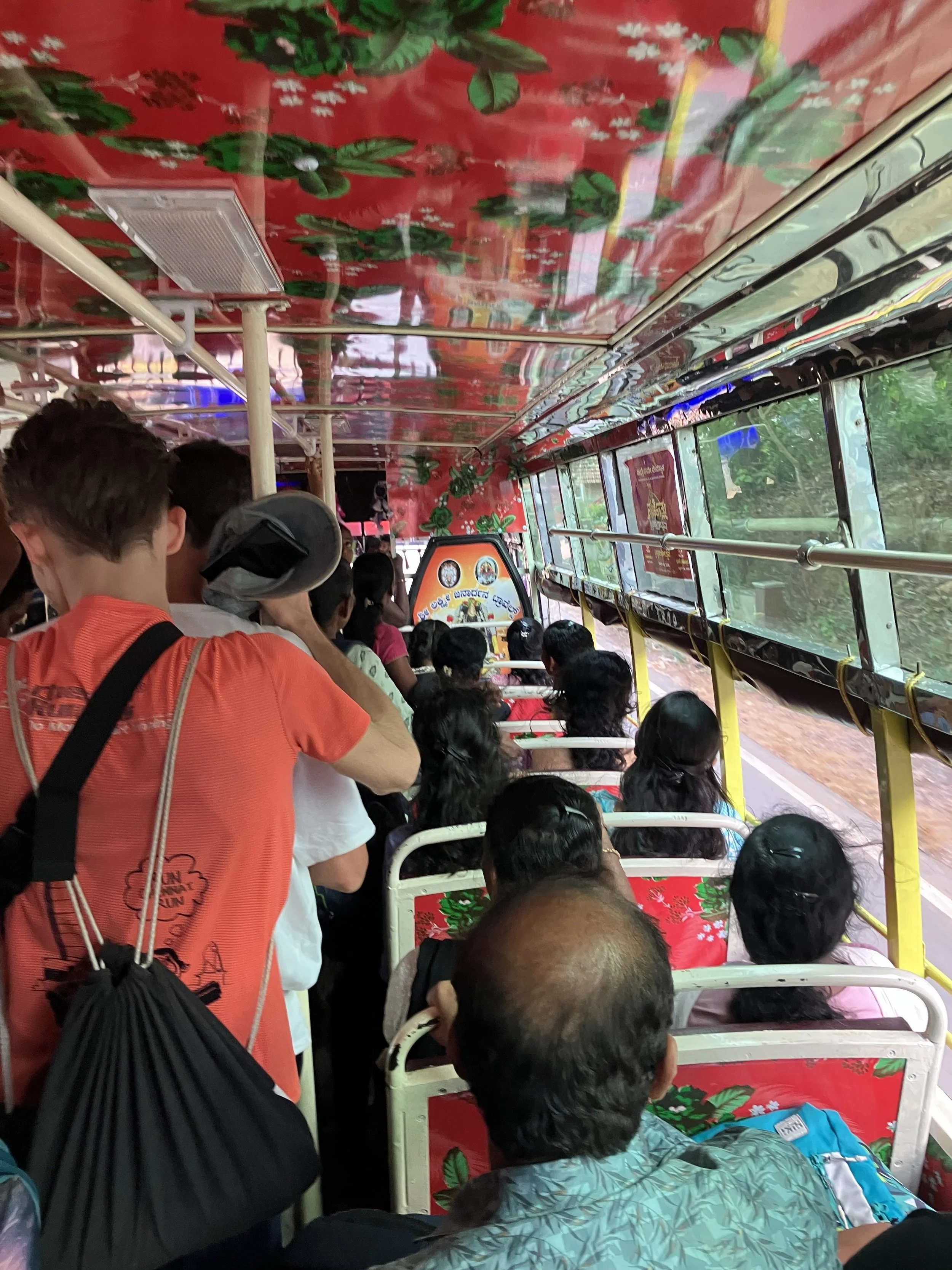 crowded.bus..jpeg