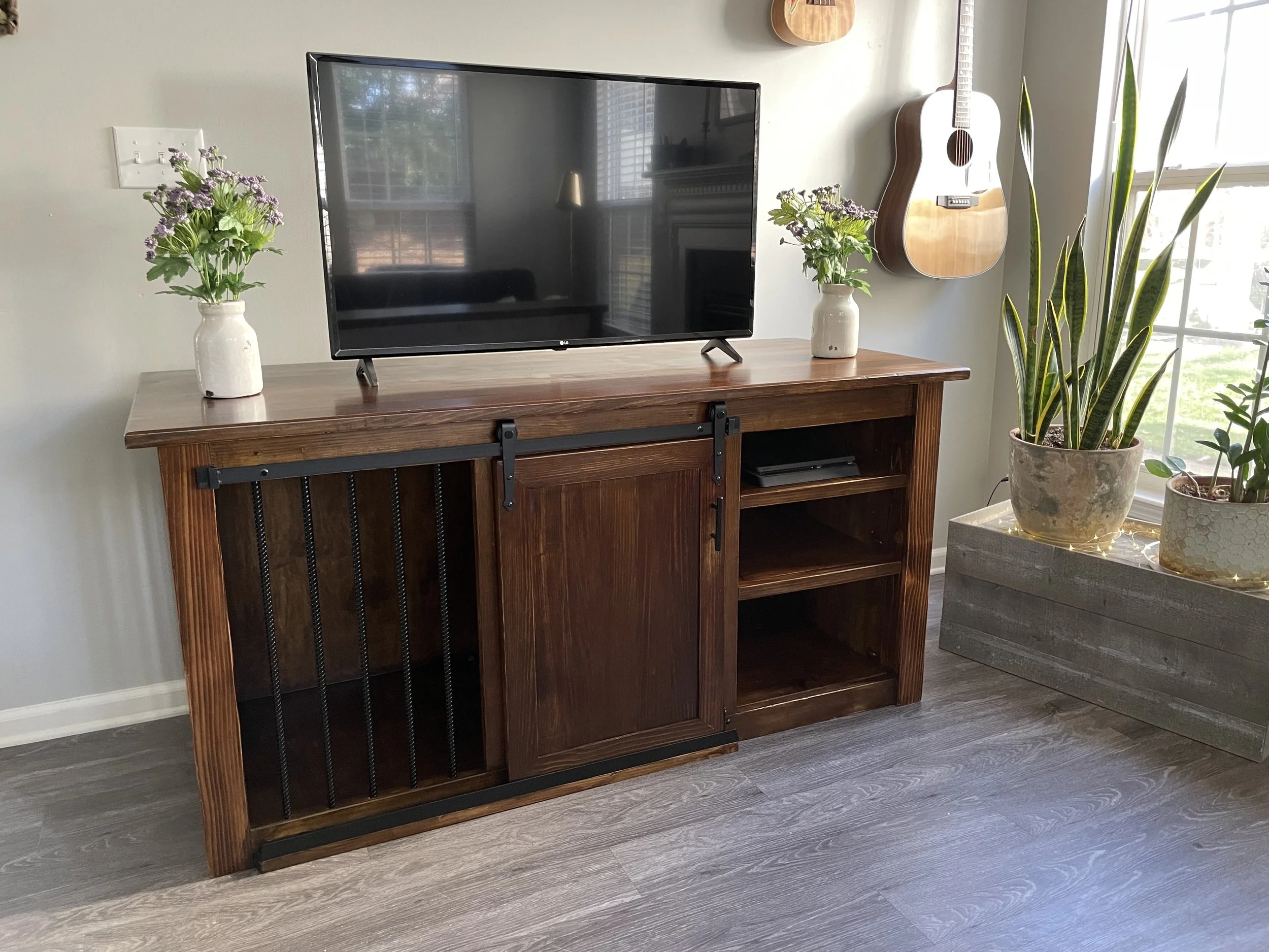 Farmhouse Style Dog Crate Media Console, Medium/Large (36inch) with