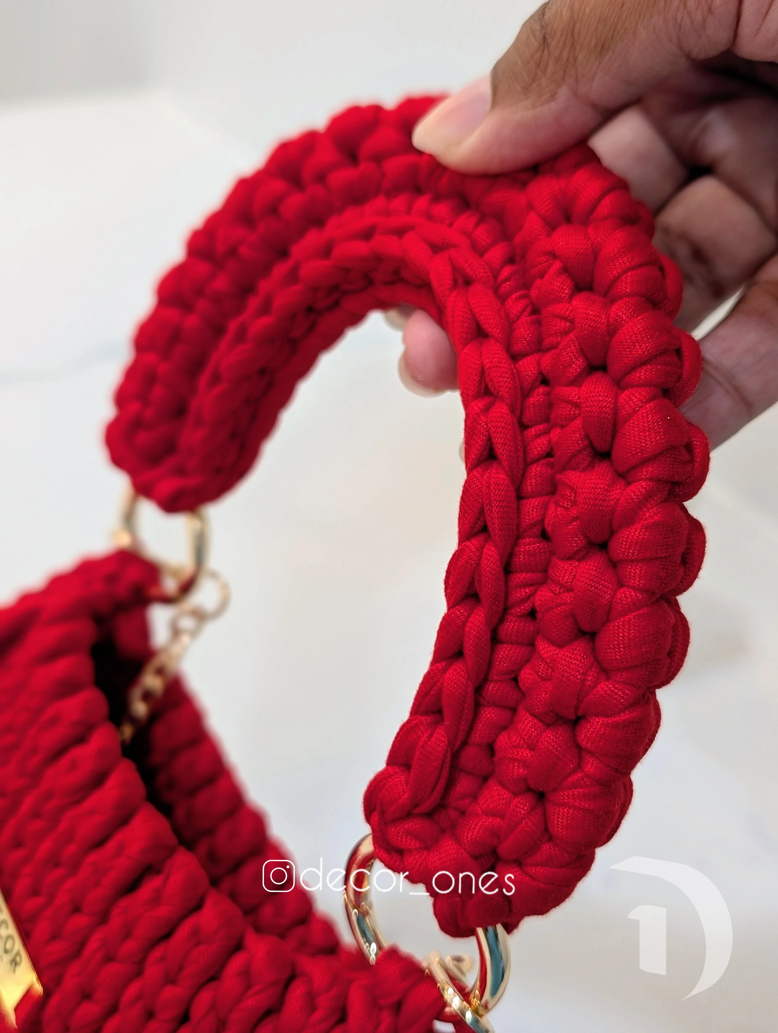 Bermuda_Red3.jpg